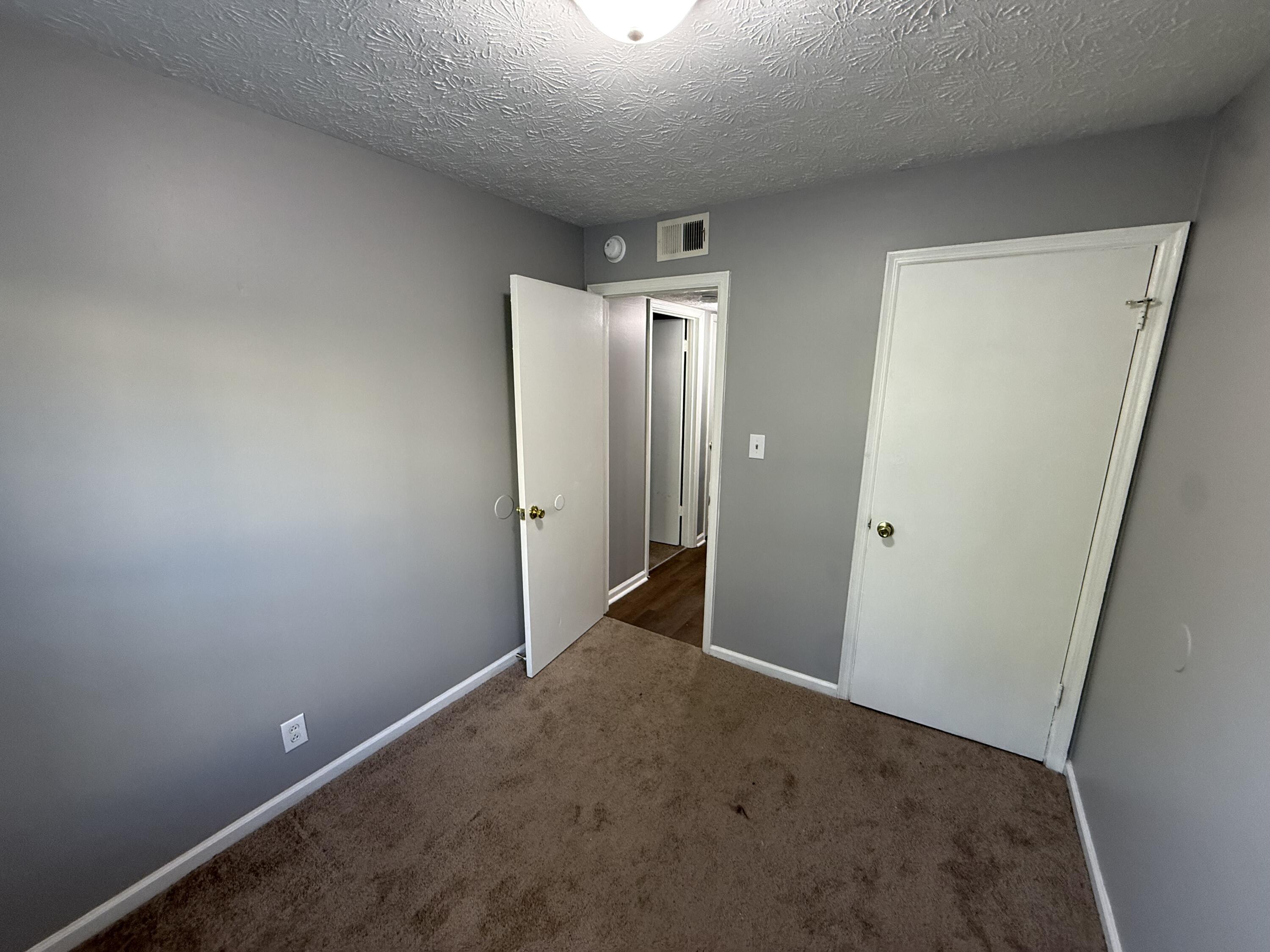 121 N Brand St 14 Property Photo 11