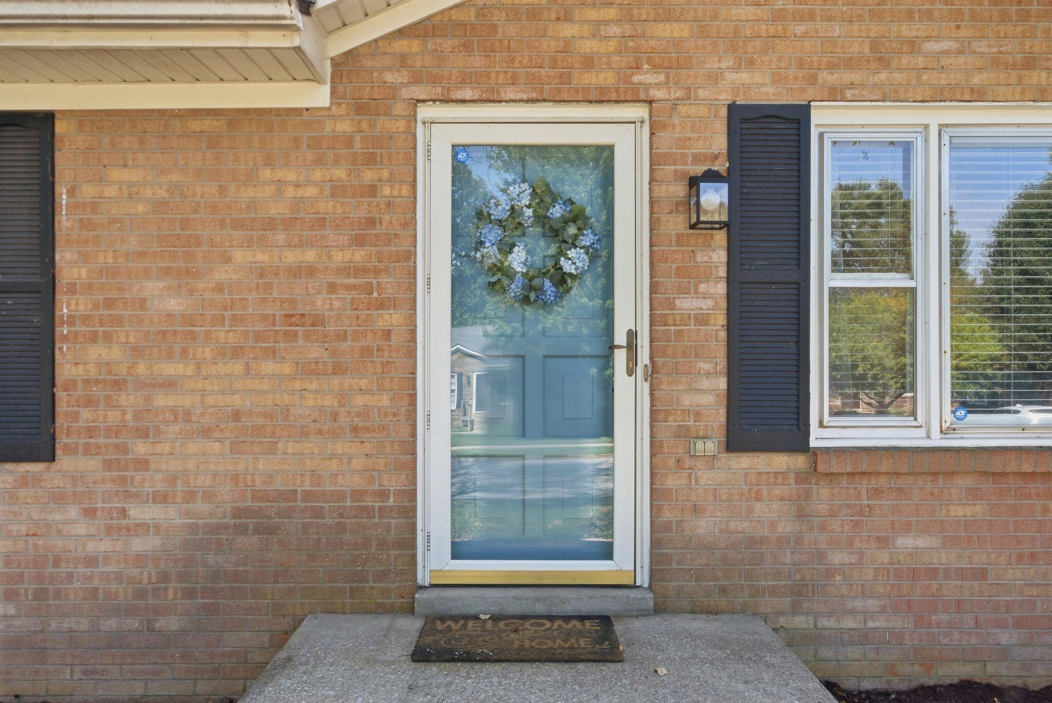 952 Gregory Way Property Photo 3
