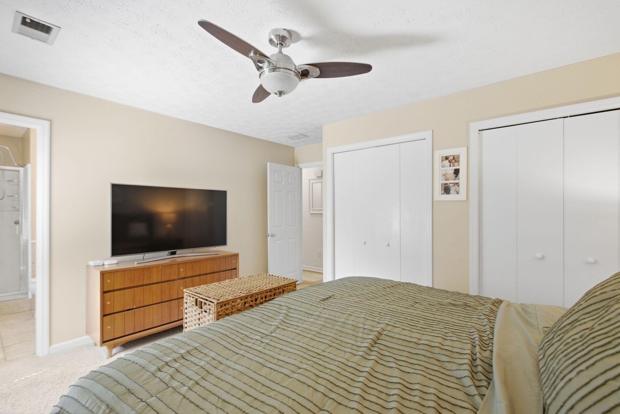 952 Gregory Way Property Photo 22