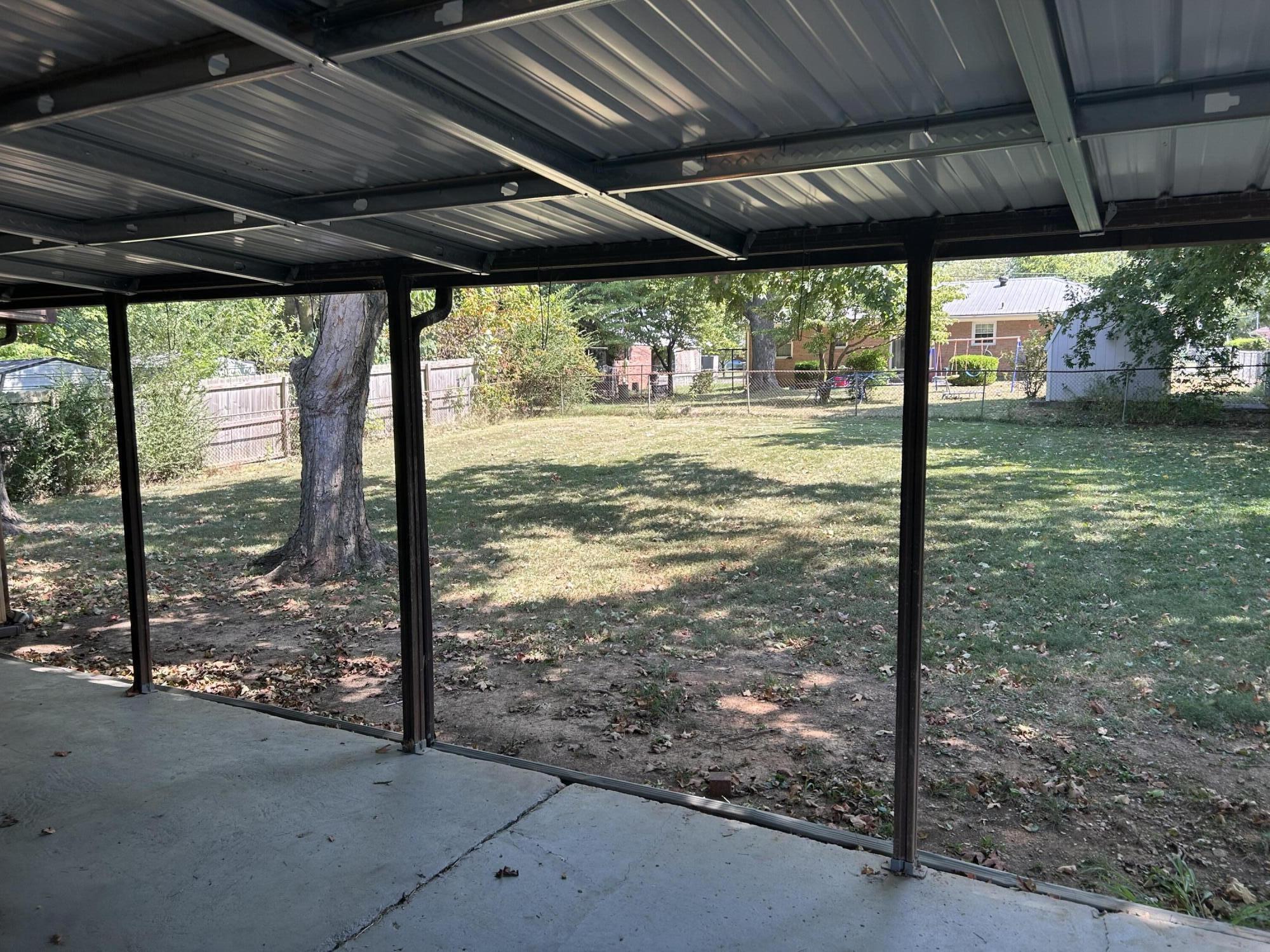 812 Springmont Drive Property Photo 10