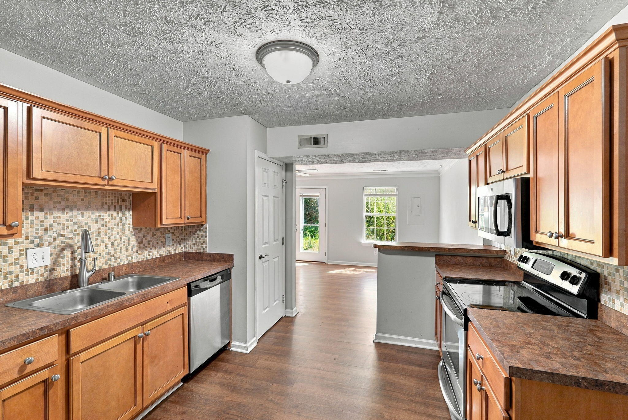 125 Crosskey Road Property Photo 14