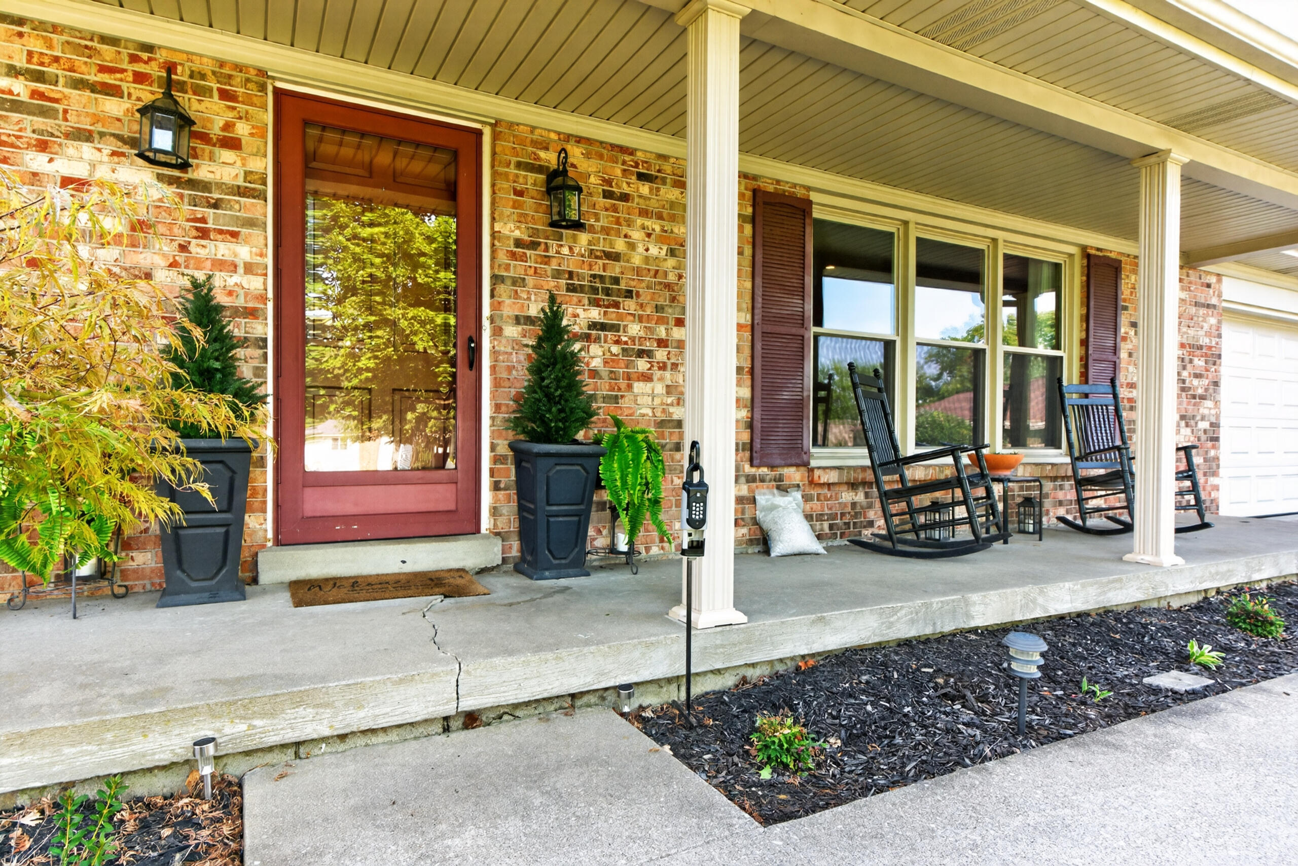 2120 Paige Court Property Photo 2
