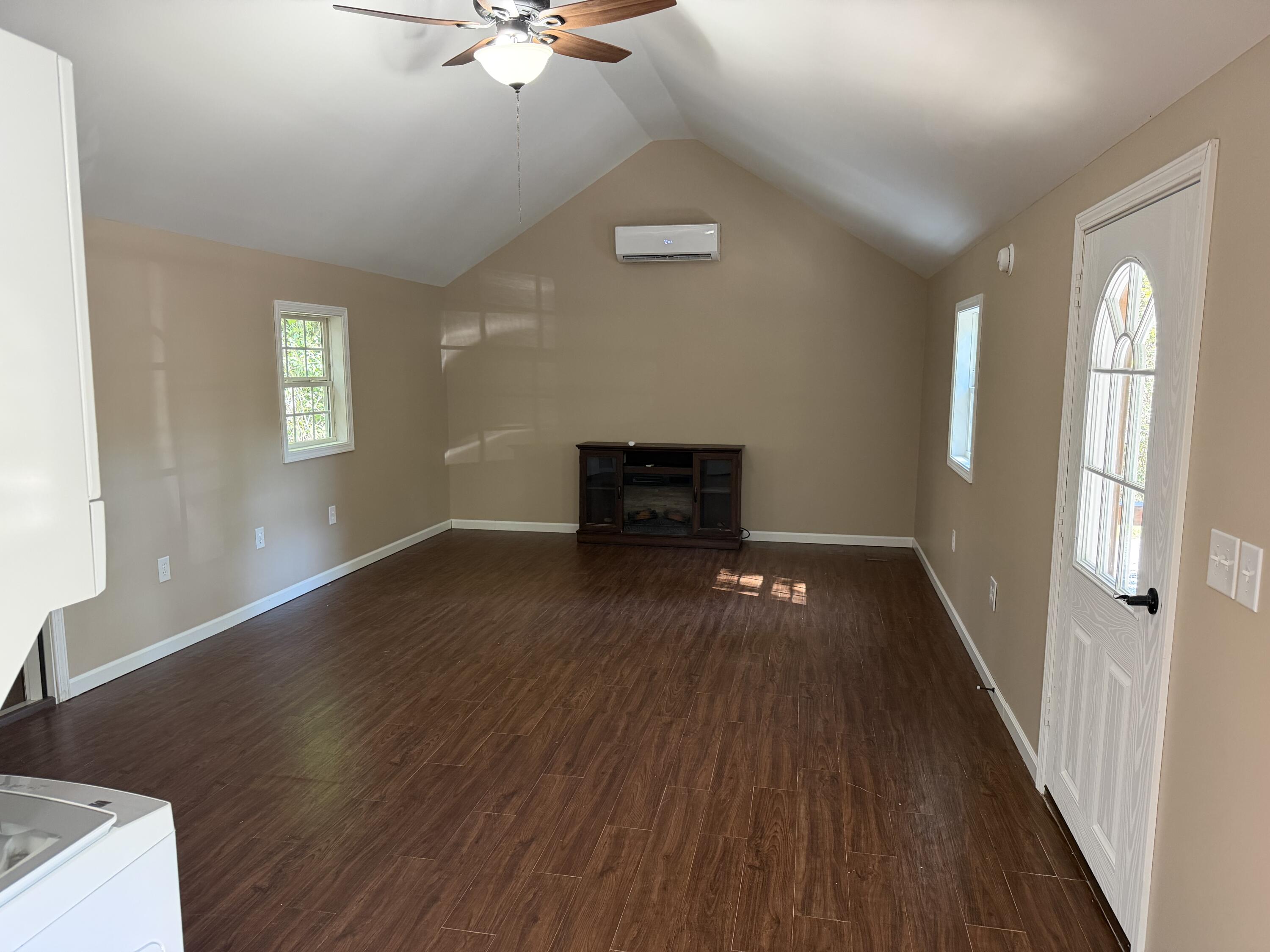 420 Paradise Road Property Photo 2