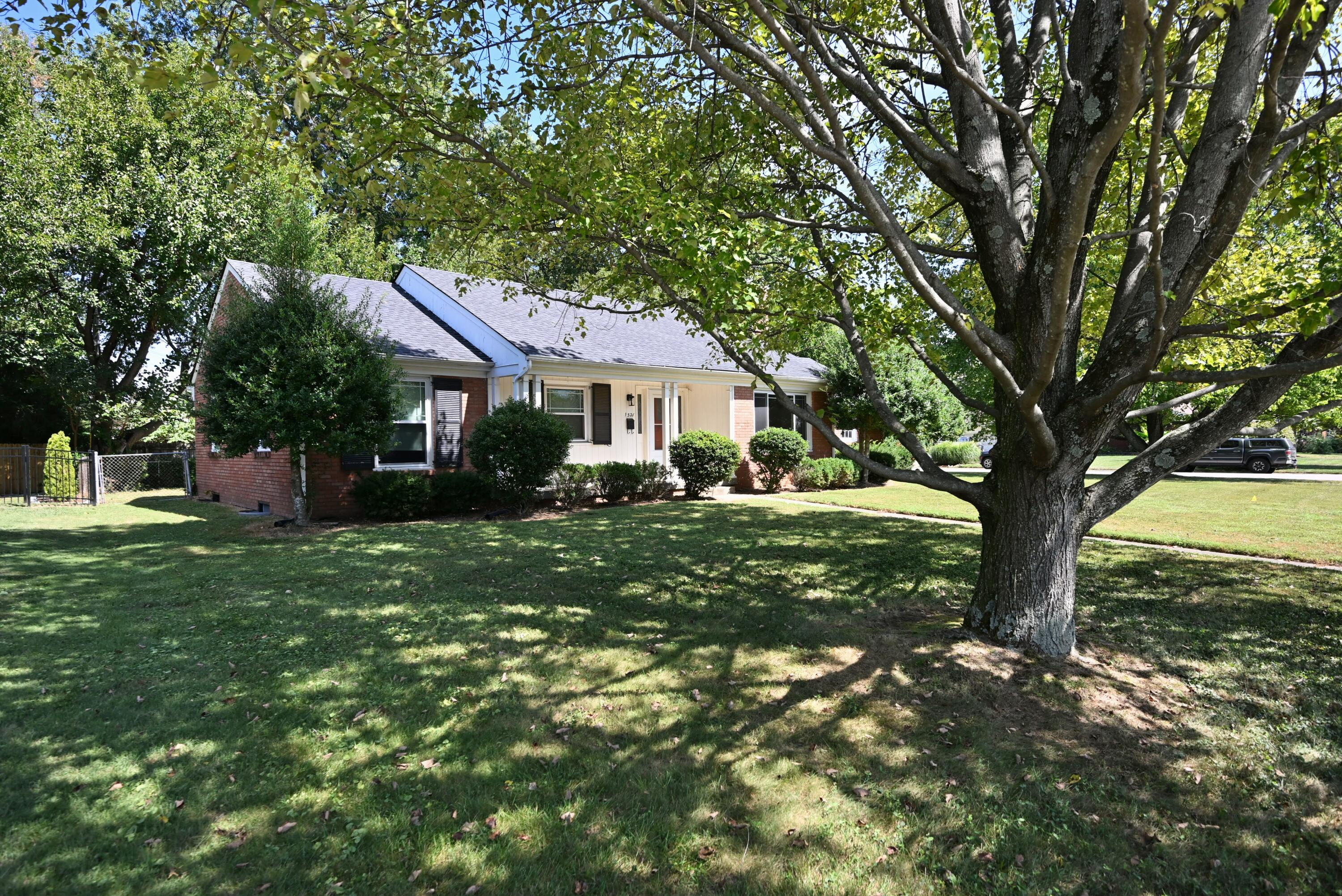 1521 Woodluck Avenue Property Photo 3