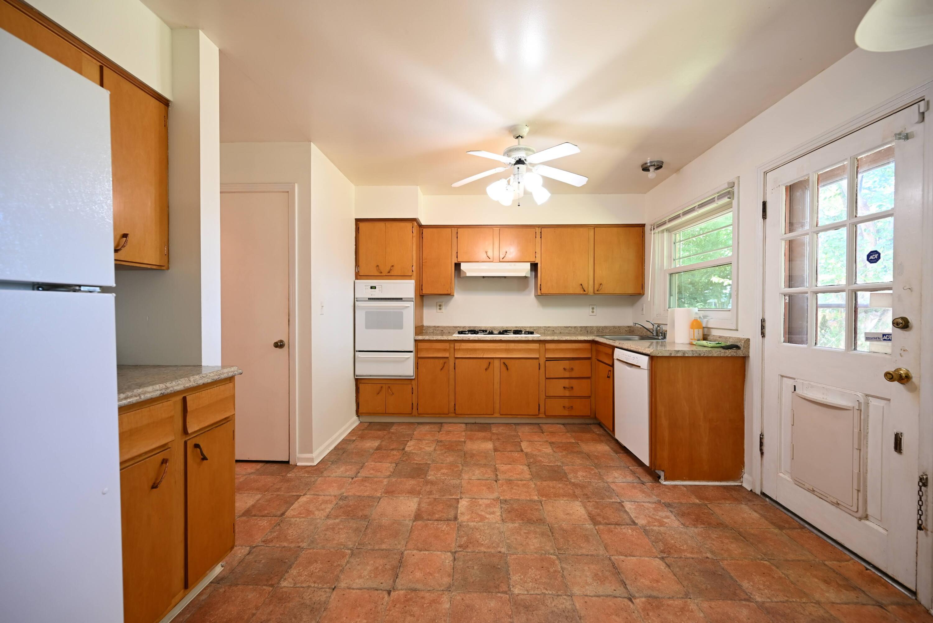 1521 Woodluck Avenue Property Photo 12