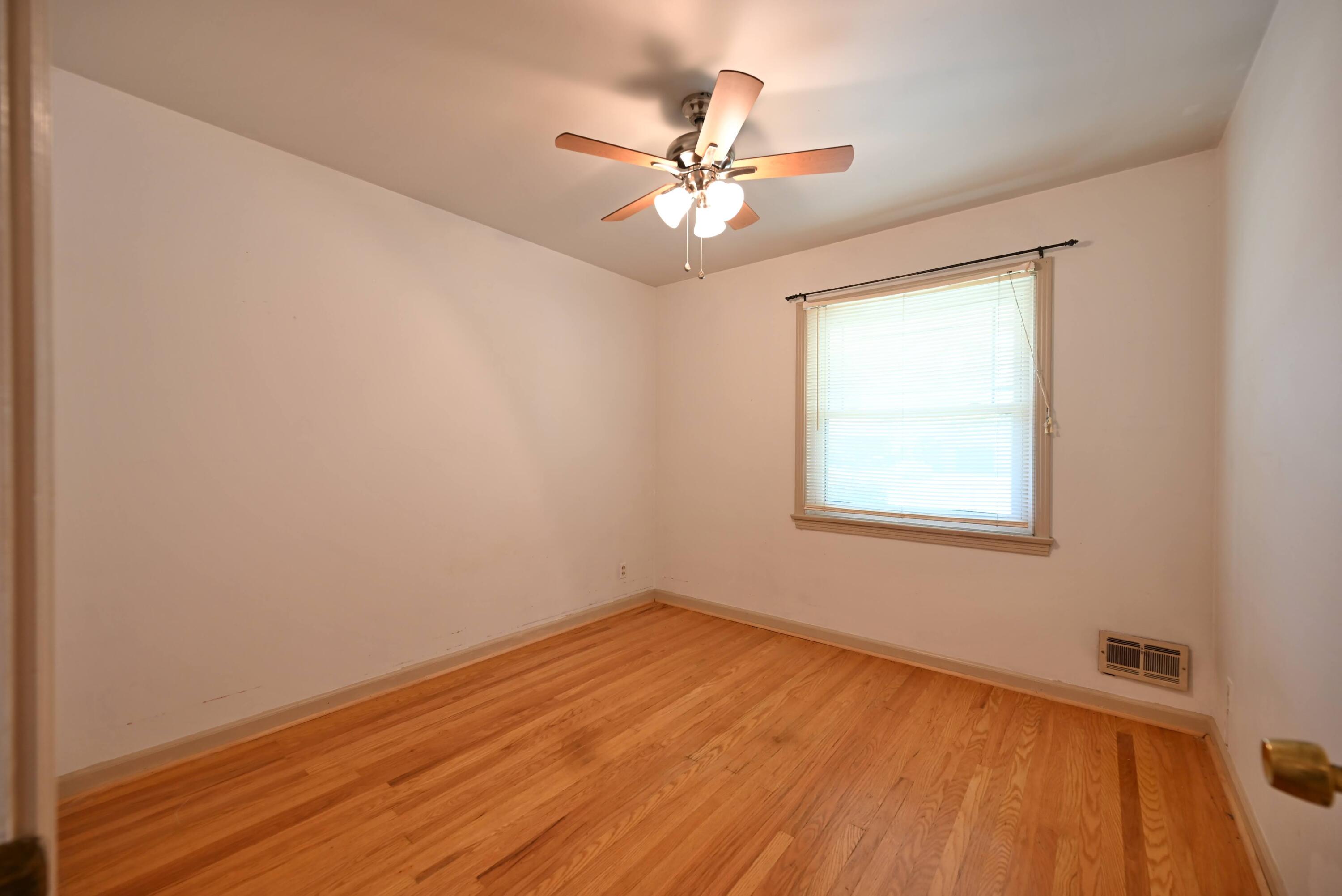 1521 Woodluck Avenue Property Photo 17