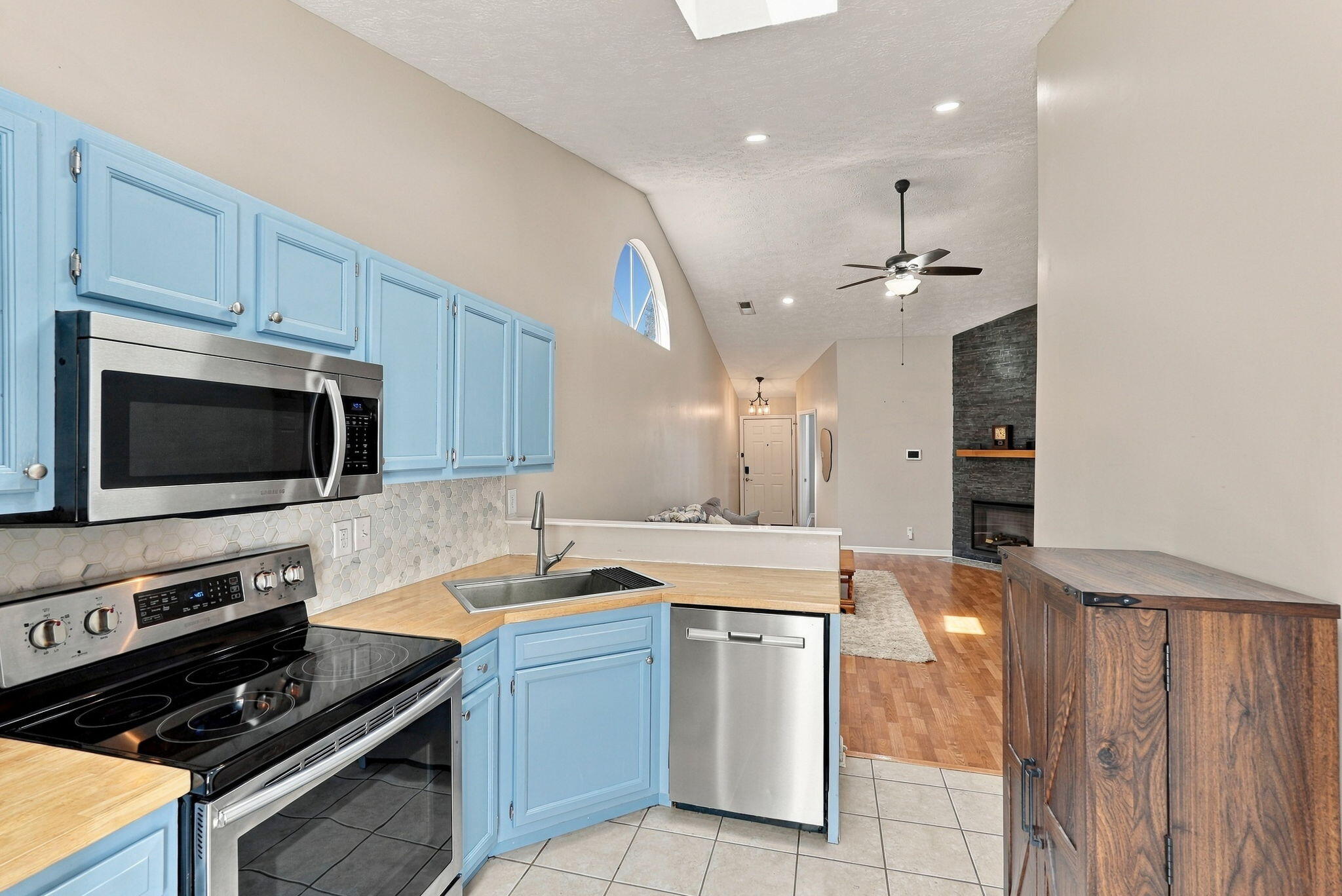 4796 Moss Creek Dr Drive Property Photo 2