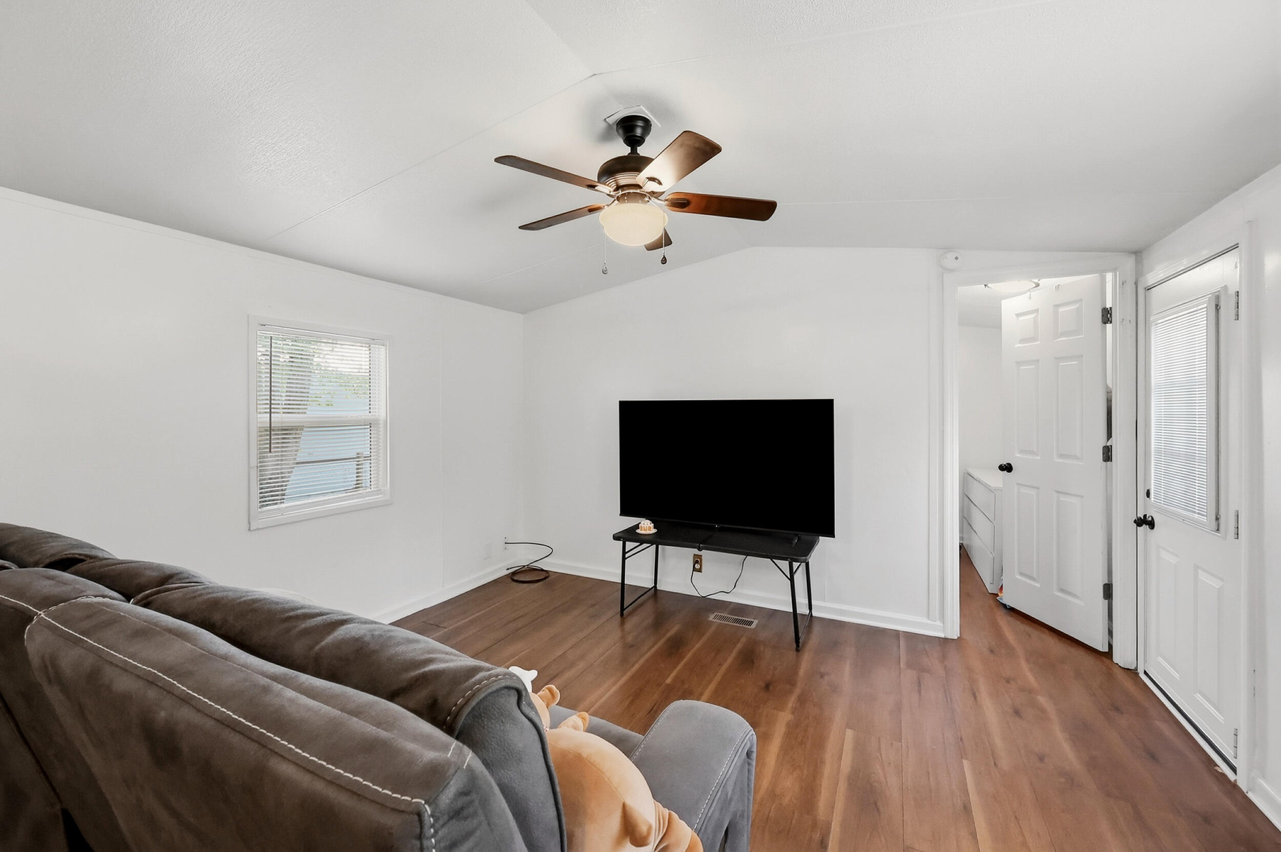 161 Cool Breeze Drive 55 Property Photo 11