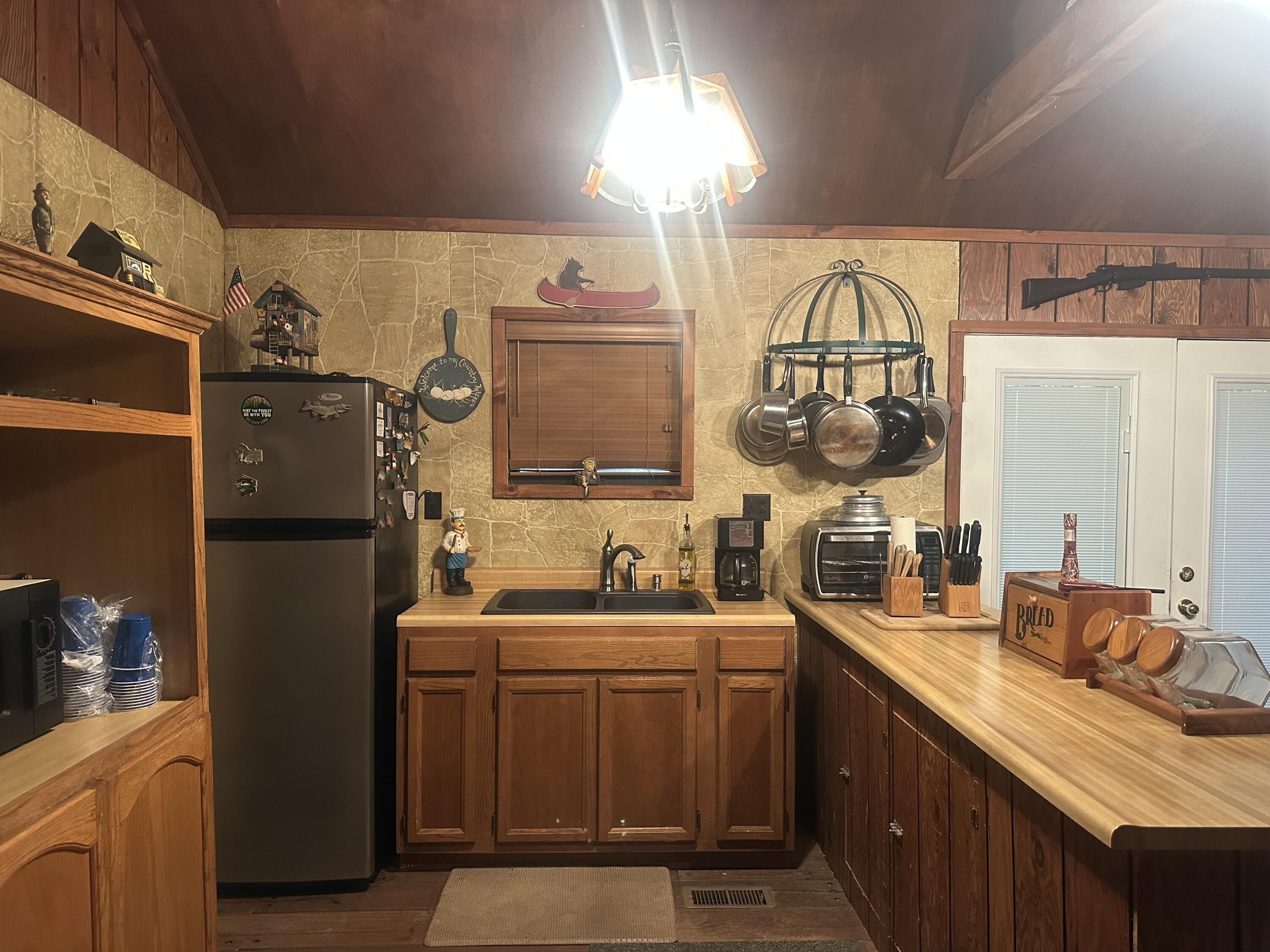 300 Boulder Drive Property Photo 9