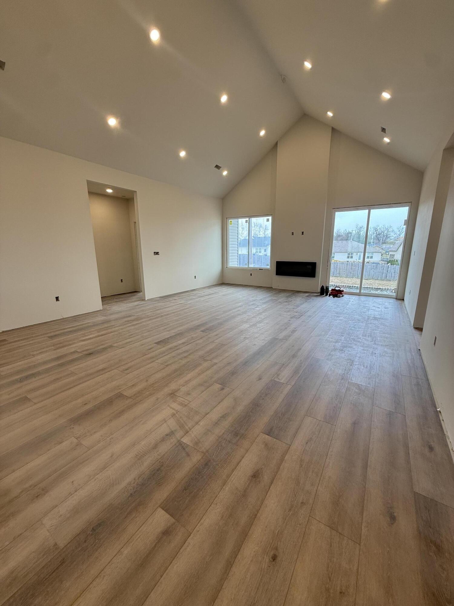 113 Farmers Bluff Property Photo 8