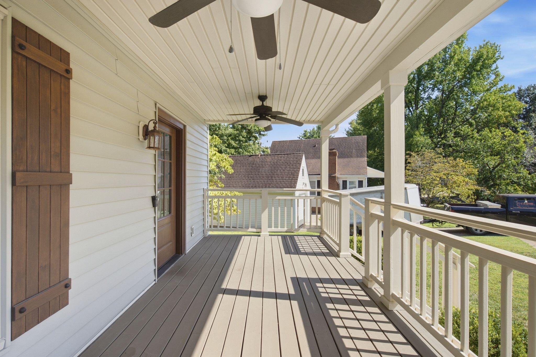 3821 Bay Meadows Court Property Photo 4