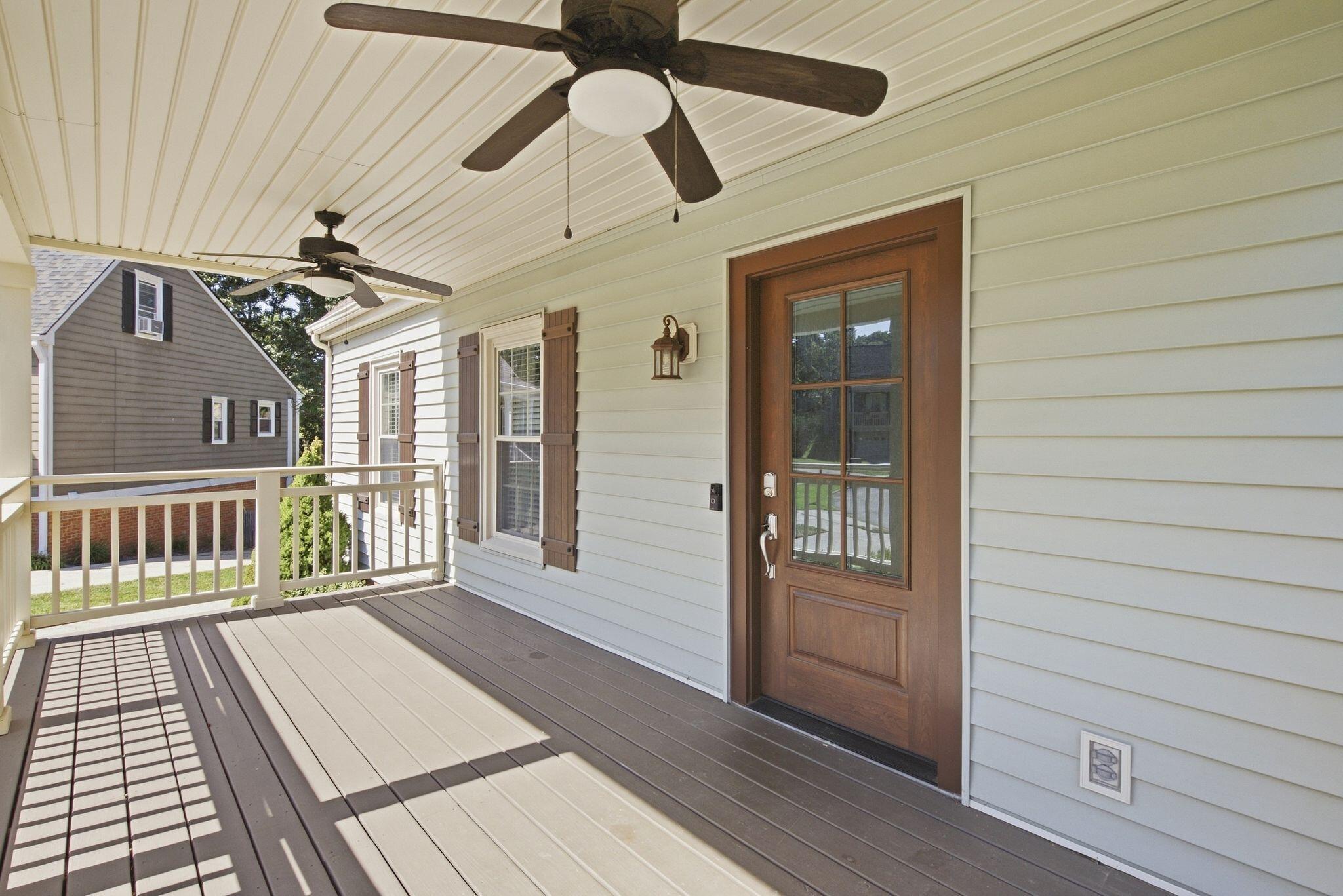 3821 Bay Meadows Court Property Photo 5