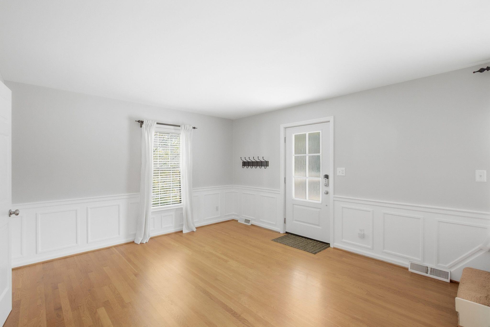 3821 Bay Meadows Court Property Photo 10
