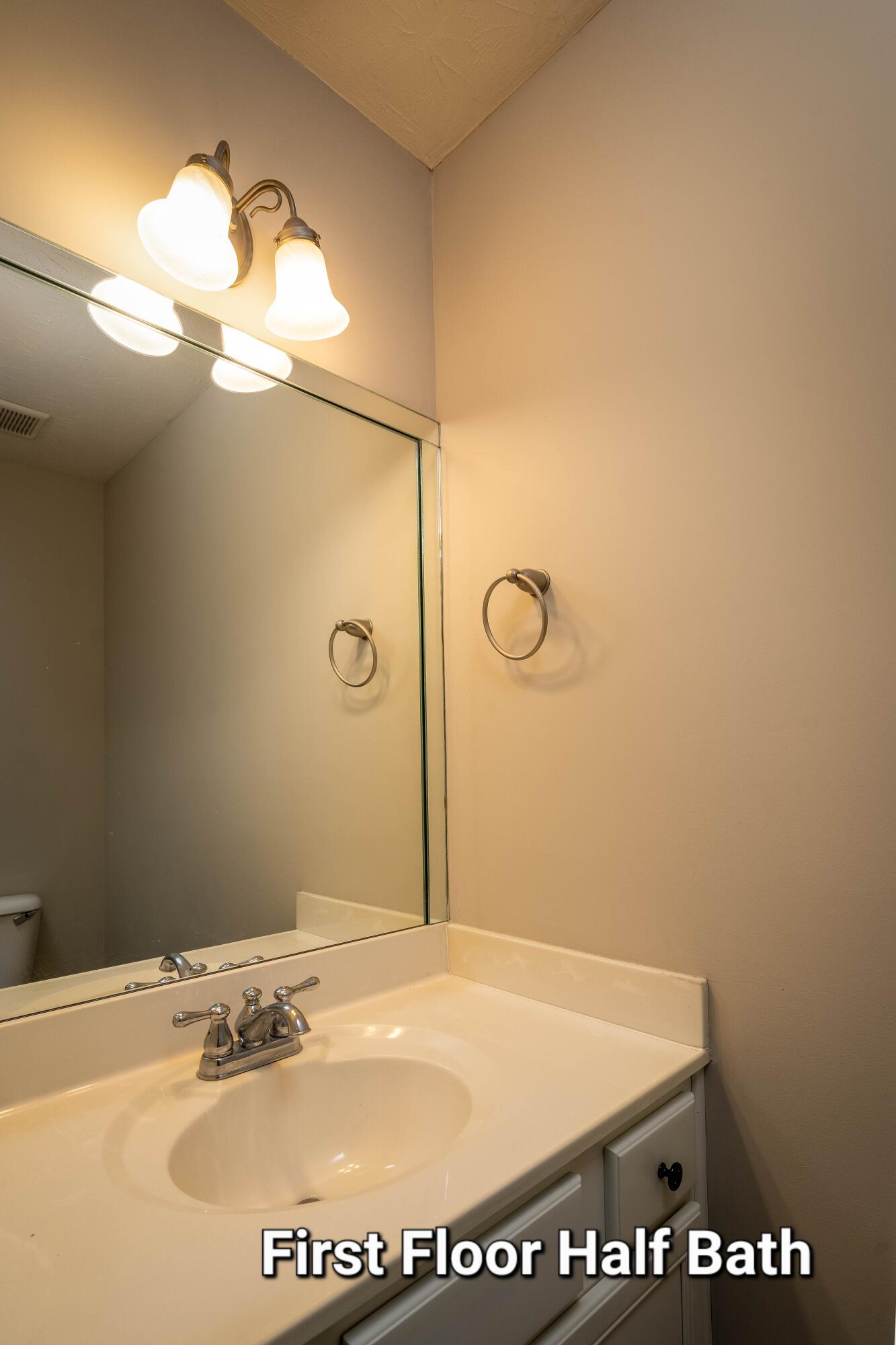680 Lucille Drive Property Photo 7