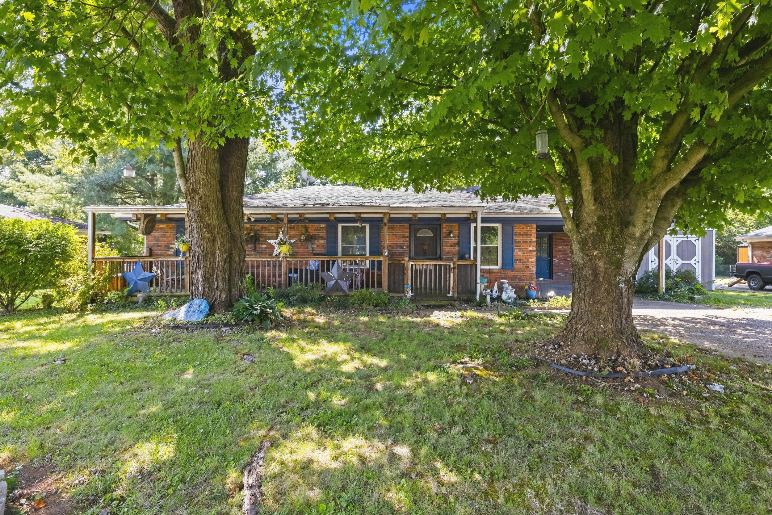 184 Airport Road Property Photo 1
