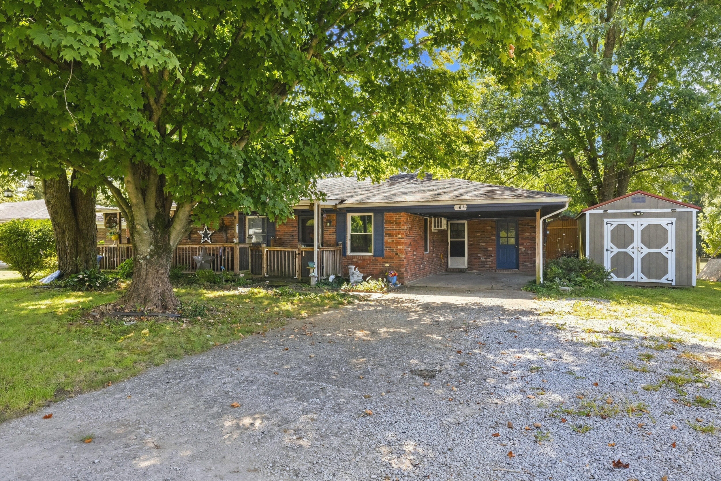 184 Airport Road Property Photo 2