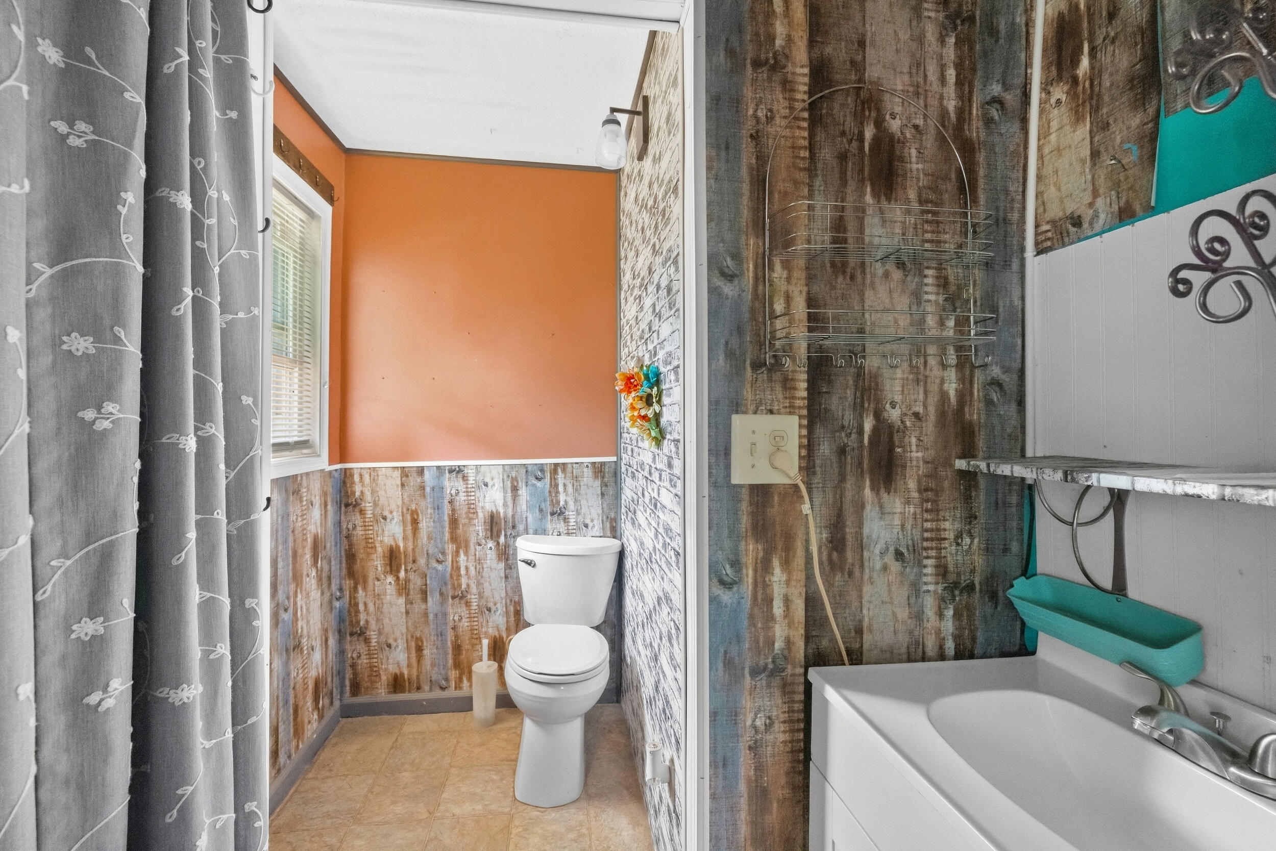 184 Airport Road Property Photo 16