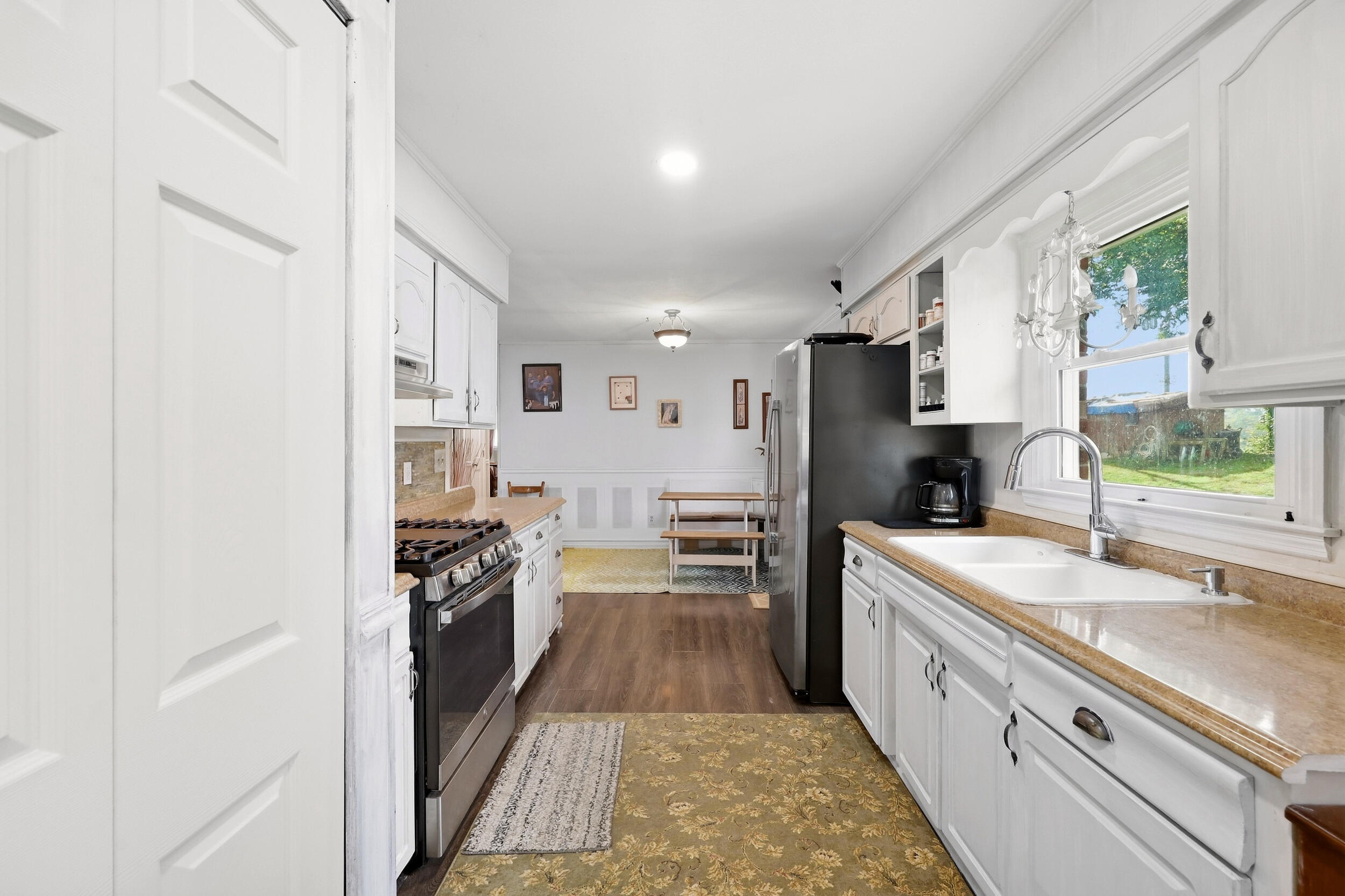 1070 Delaney Ferry Road Property Photo 4