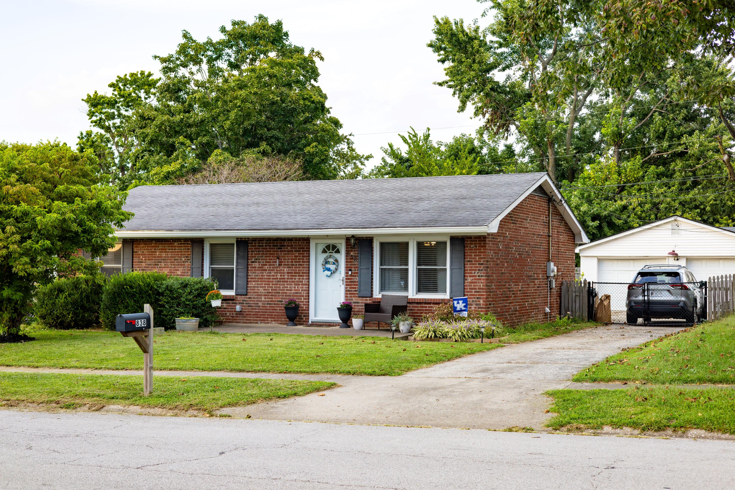 838 Mildred Street Property Photo 2