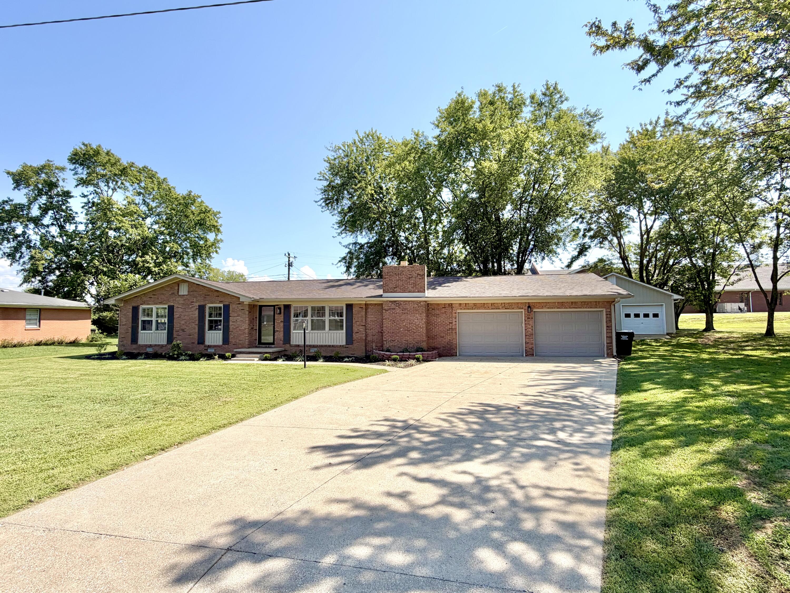 118 Glendale Drive Property Photo 2