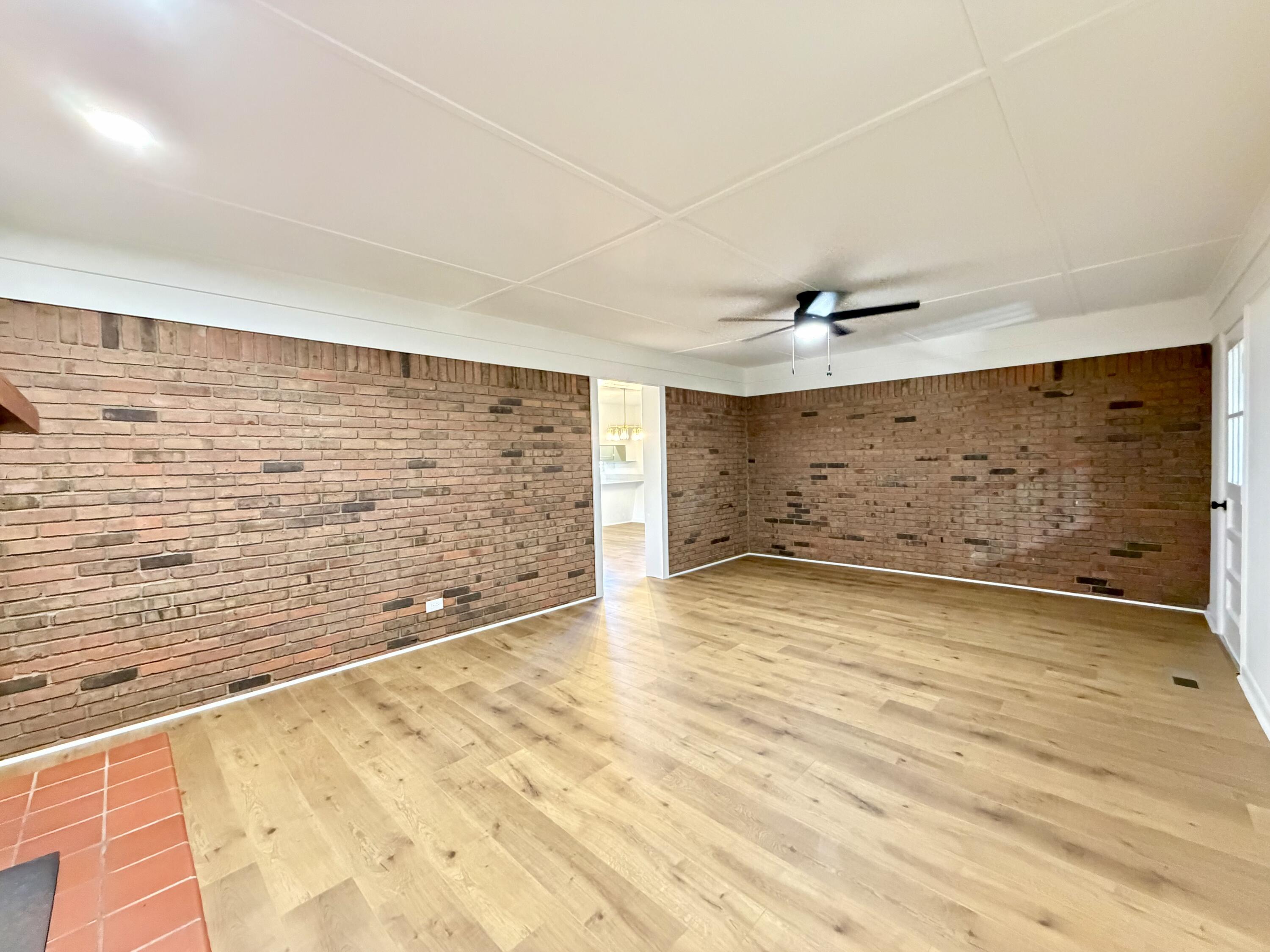 118 Glendale Drive Property Photo 25