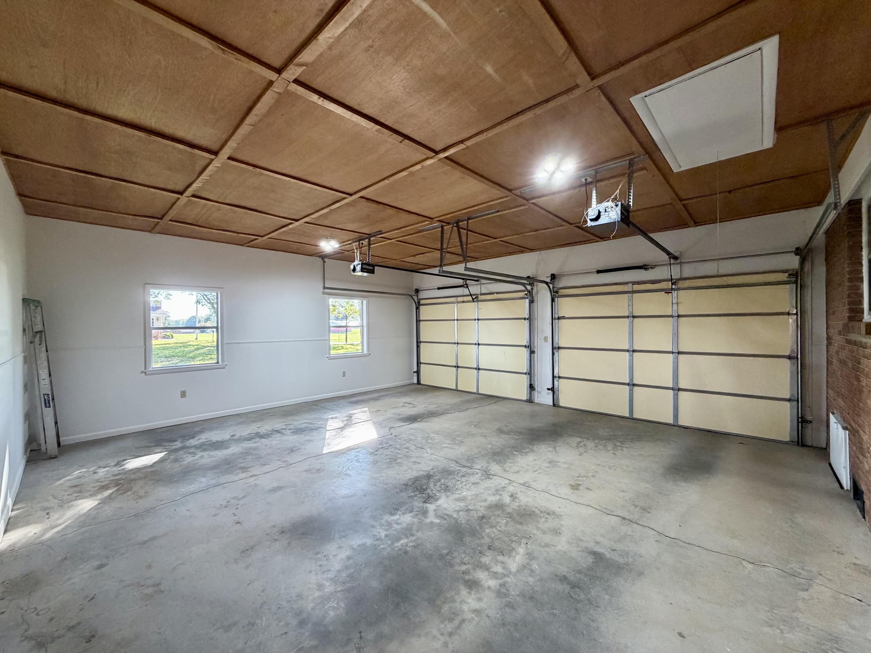 118 Glendale Drive Property Photo 36