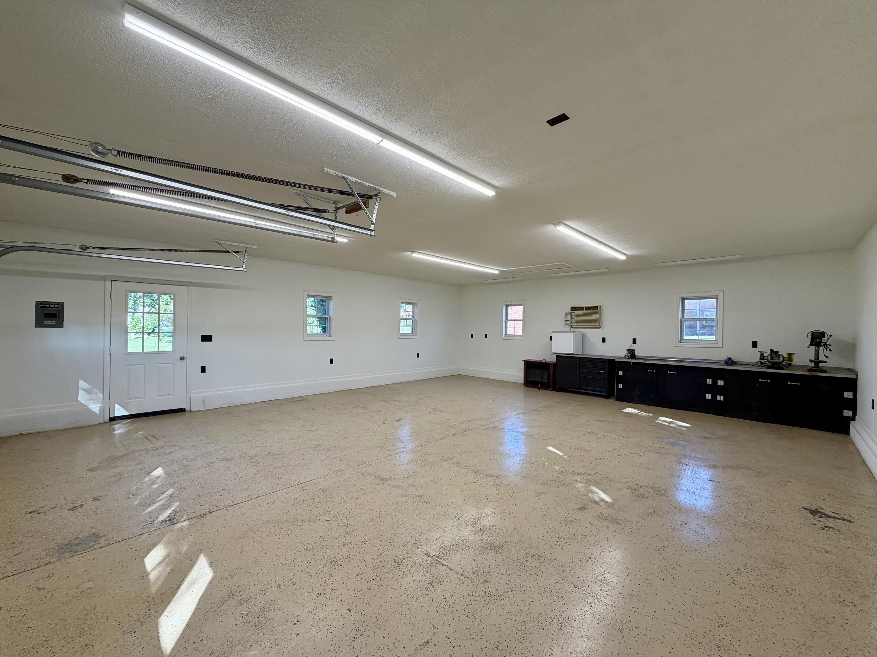 118 Glendale Drive Property Photo 39