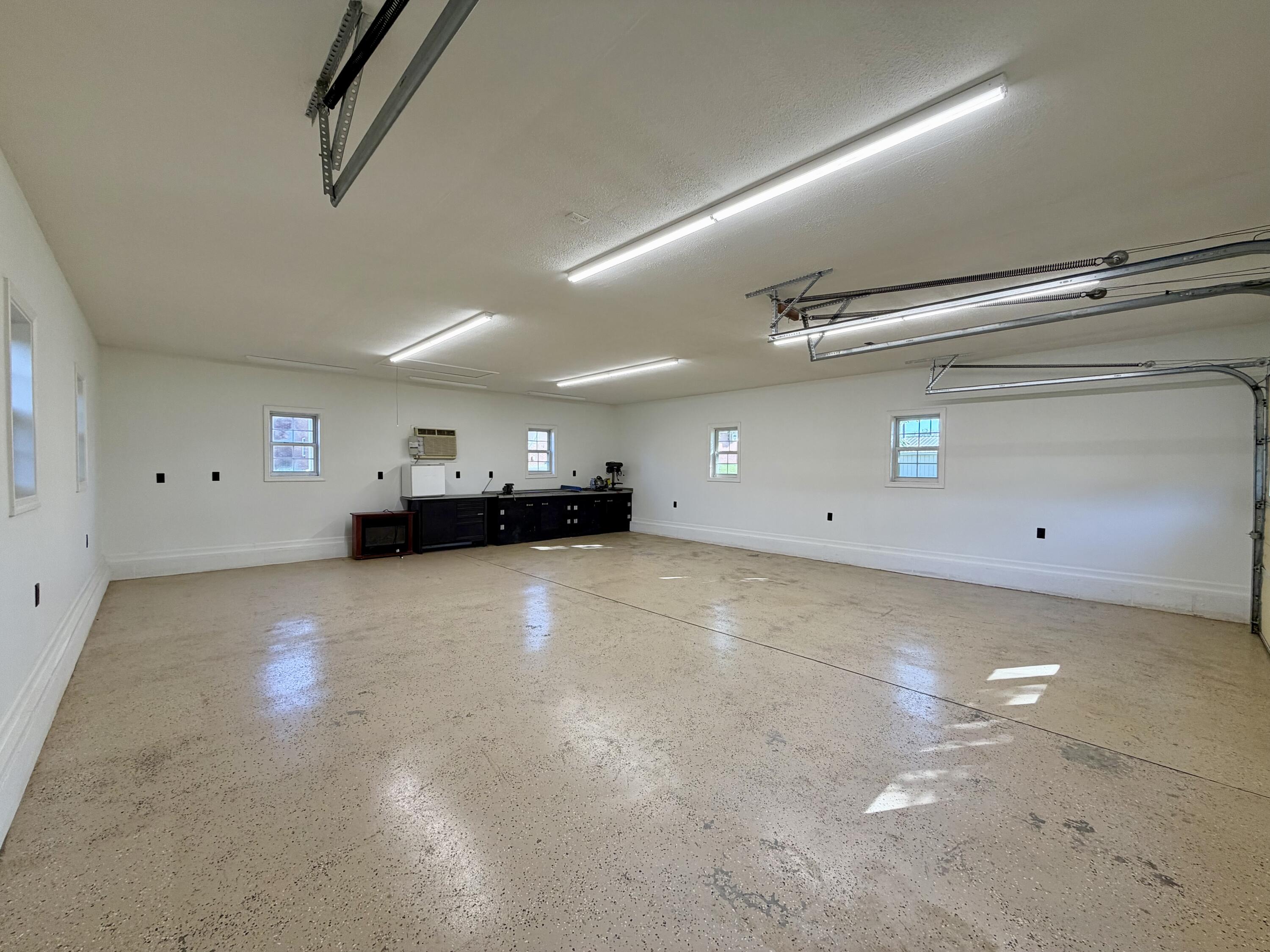 118 Glendale Drive Property Photo 40