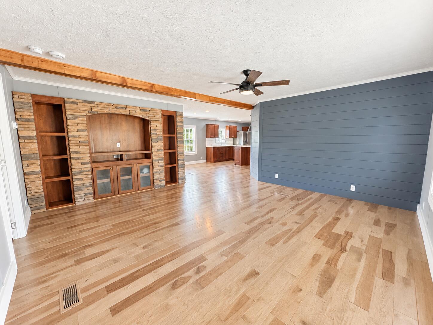 5771 Slate Lick Road Property Photo 5