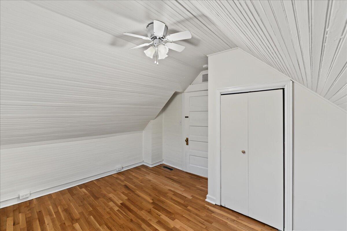 503 W Broadway Street Property Photo 26