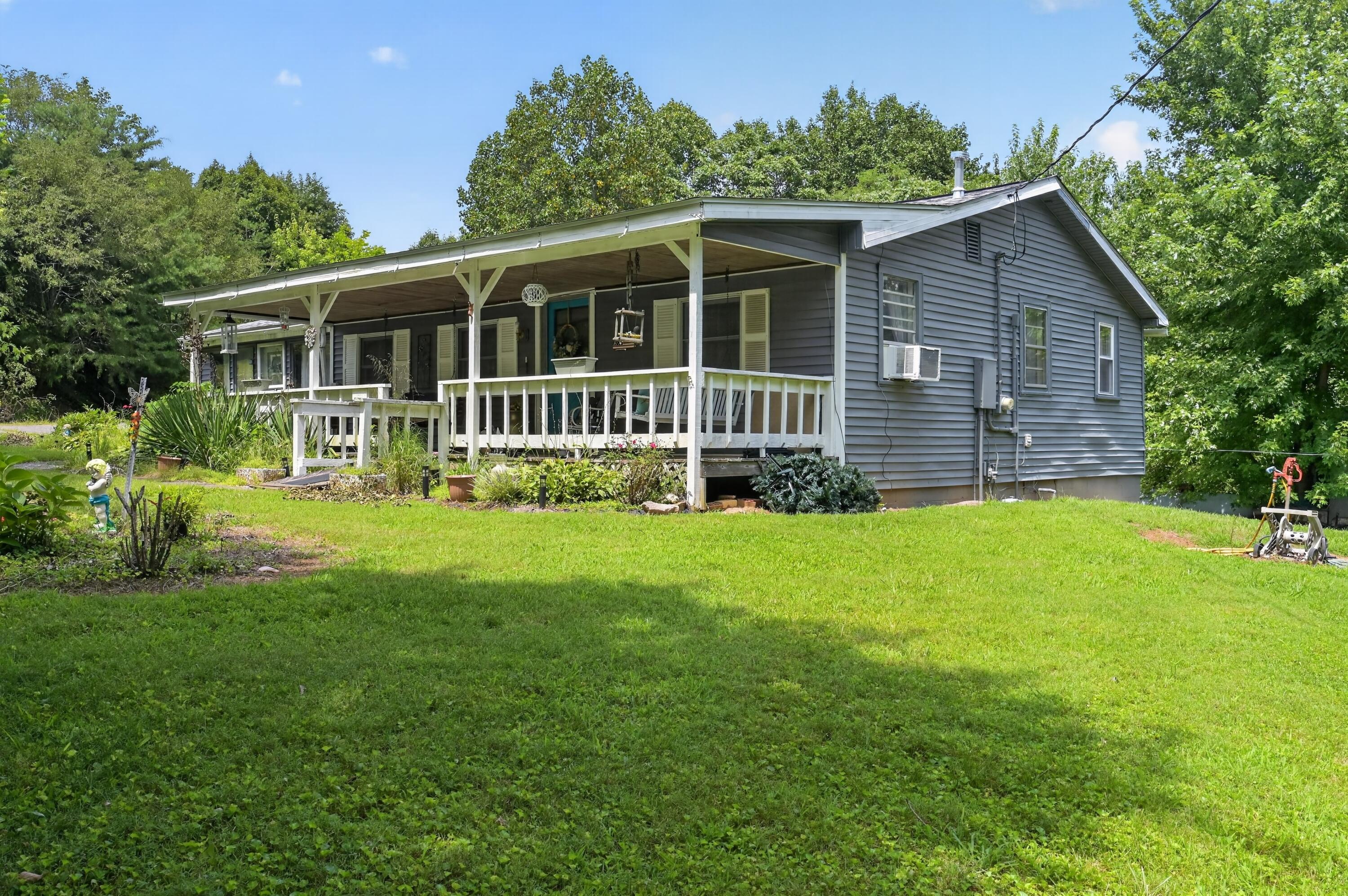 12736 Peonia Road Property Photo 2