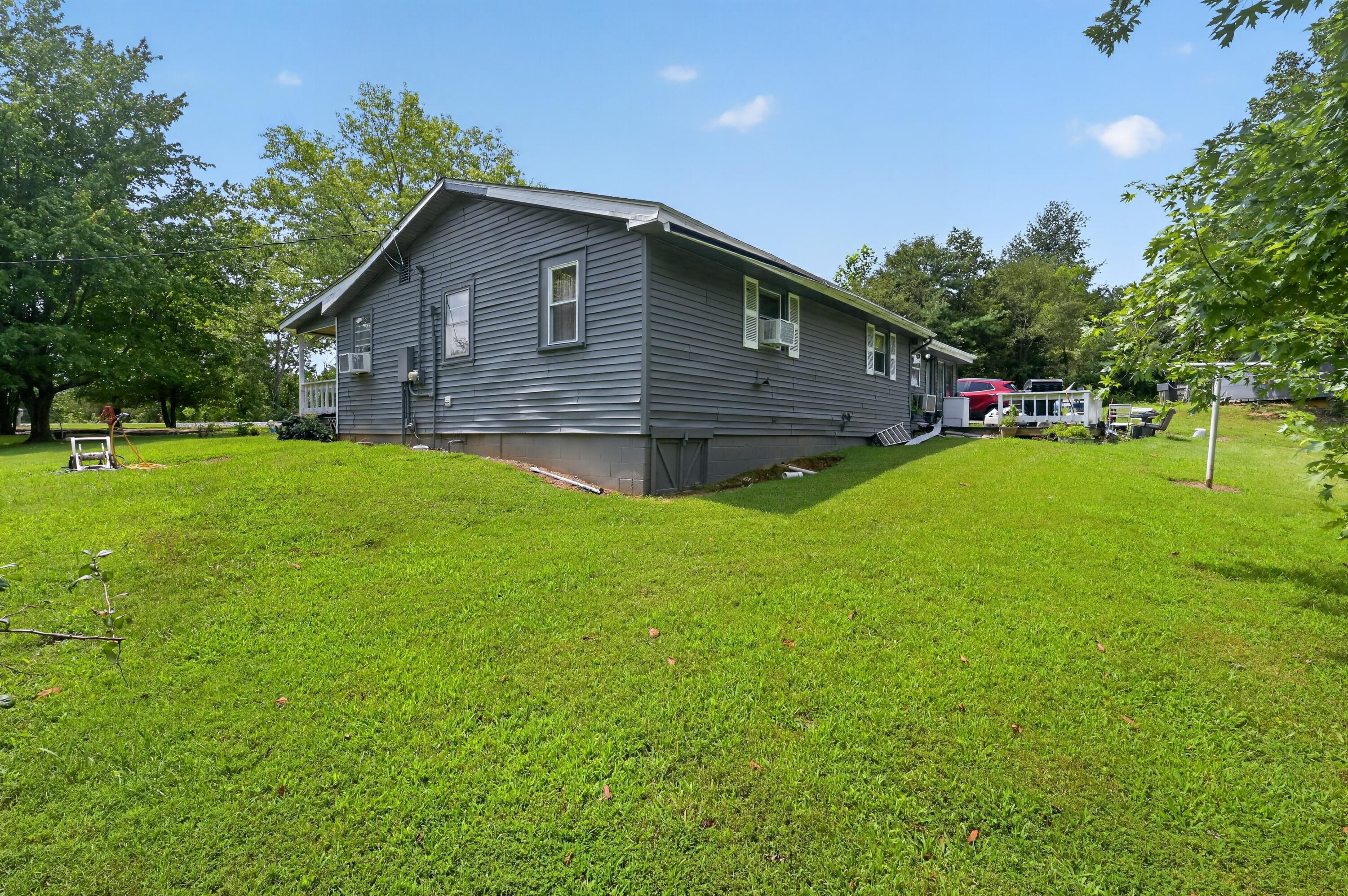 12736 Peonia Road Property Photo 4