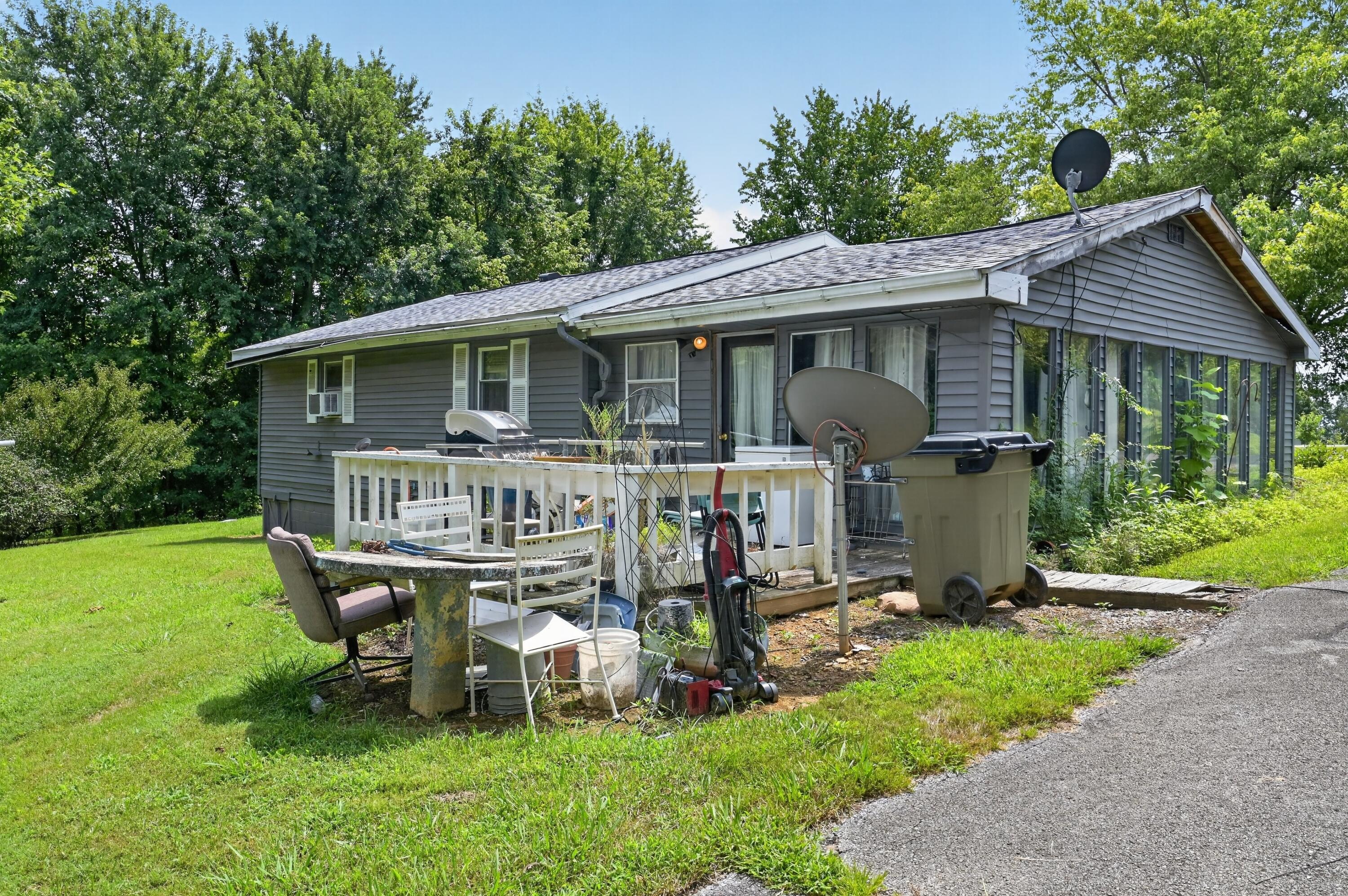 12736 Peonia Road Property Photo 5