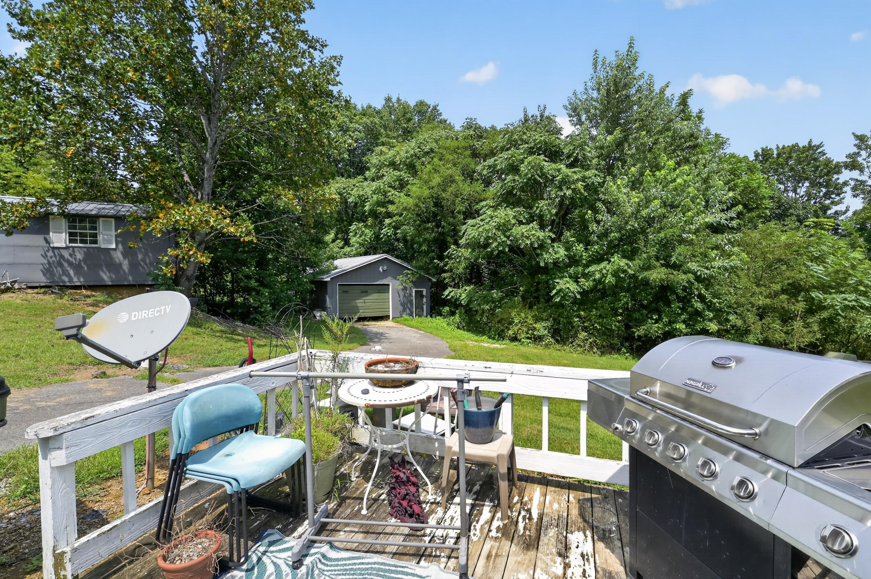 12736 Peonia Road Property Photo 6