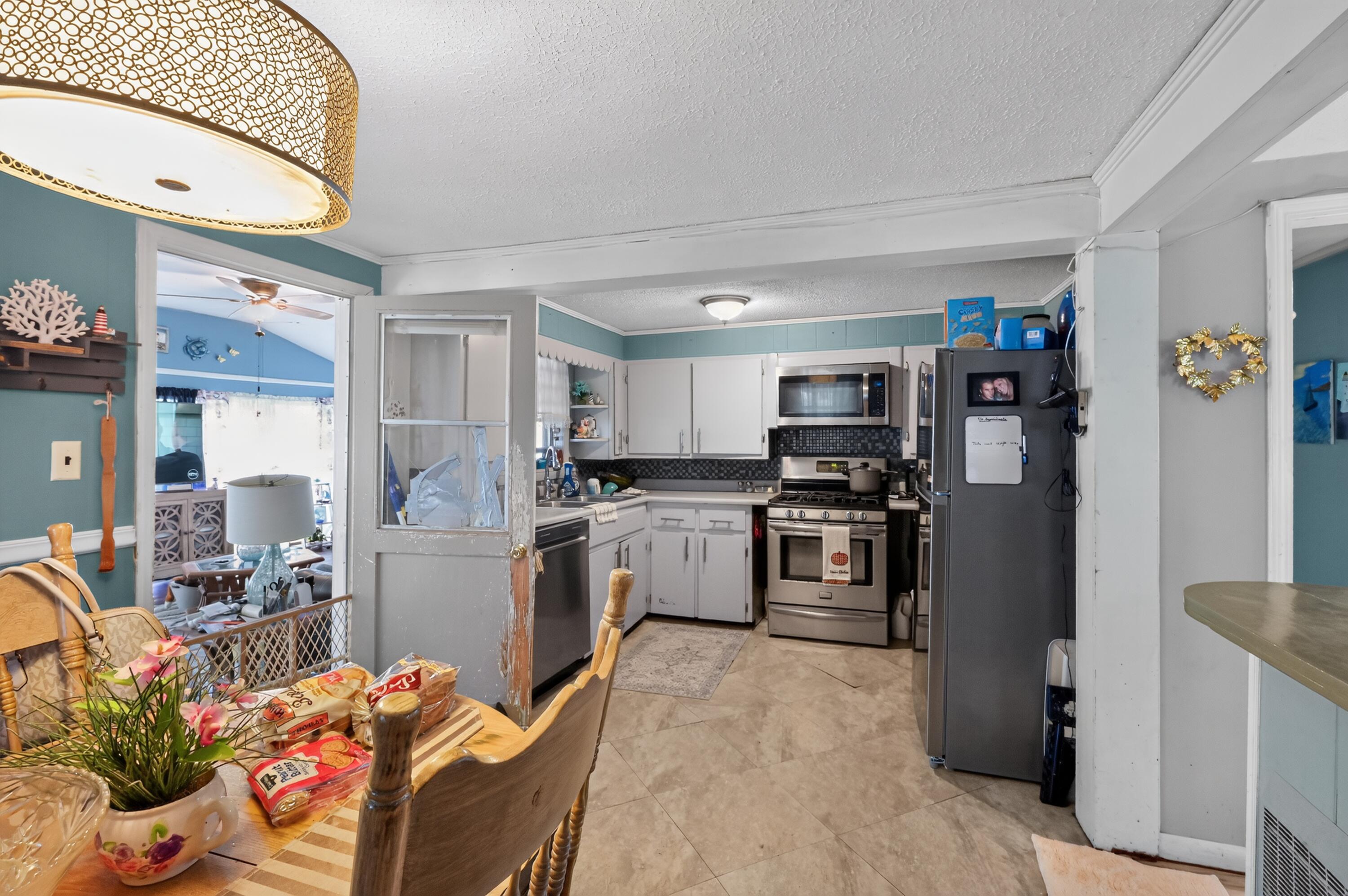 12736 Peonia Road Property Photo 19