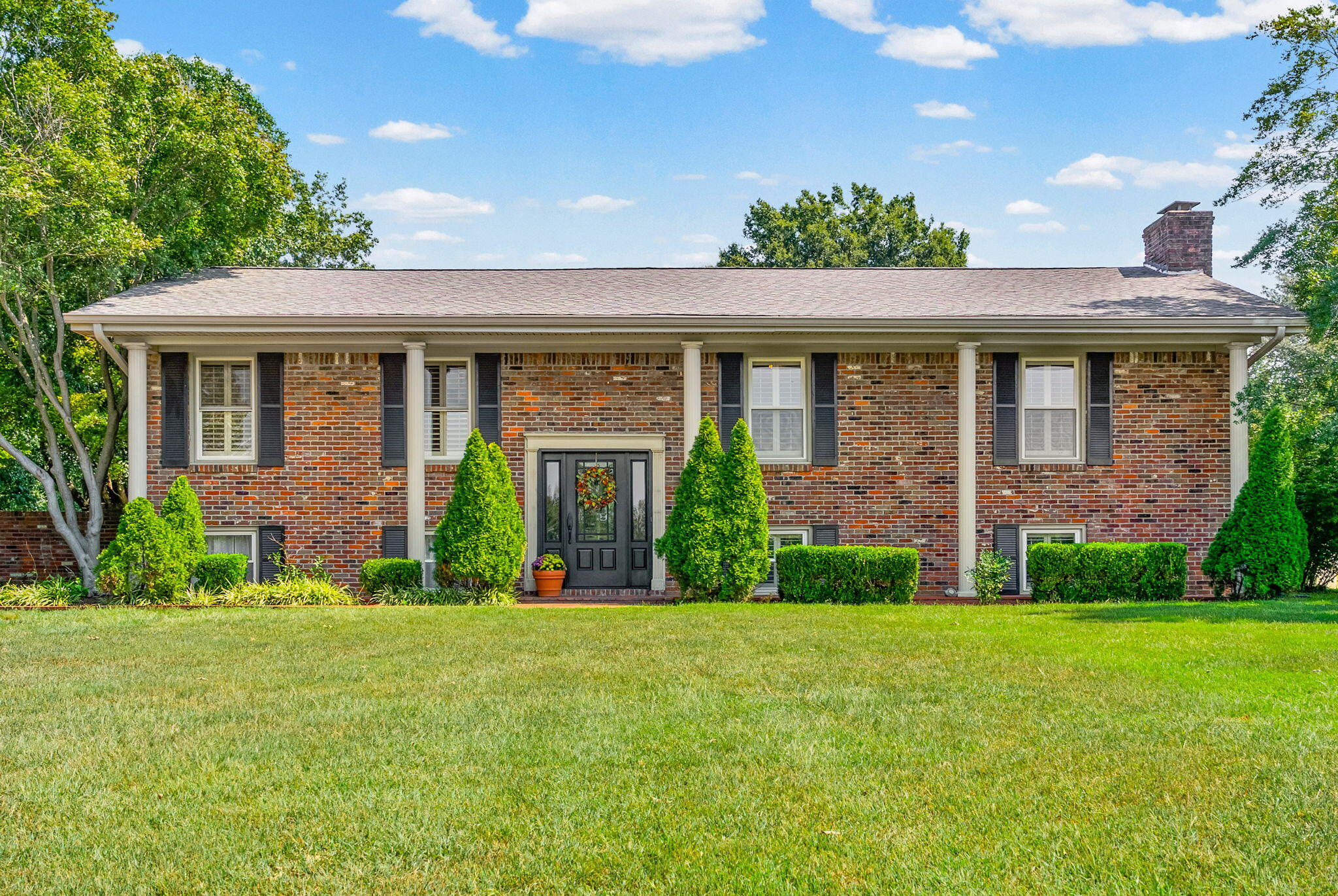5902 Lafayette Road Property Photo