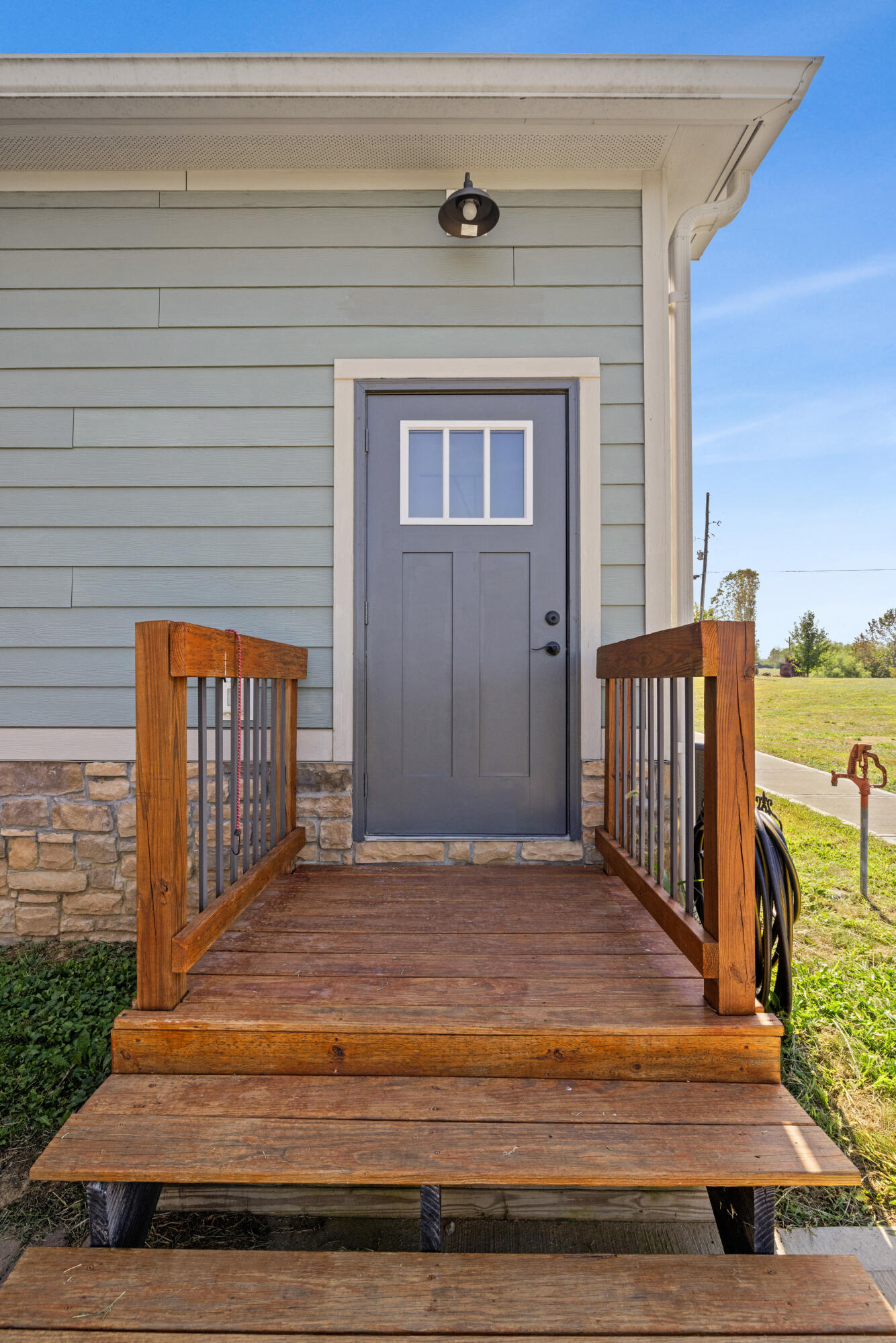 100 Collins Risk Road Property Photo 16