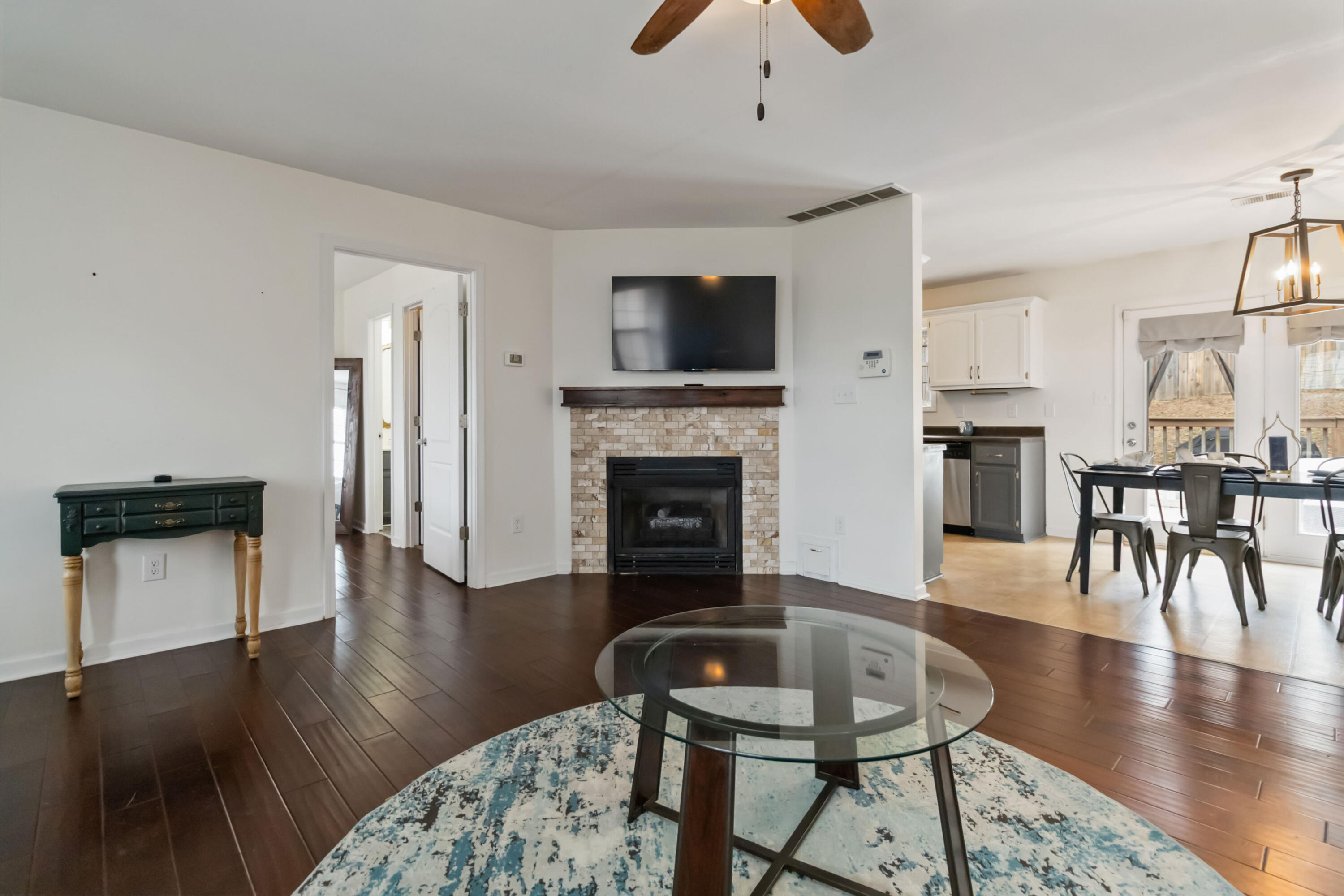 360 Forest Trail Drive Property Photo 4