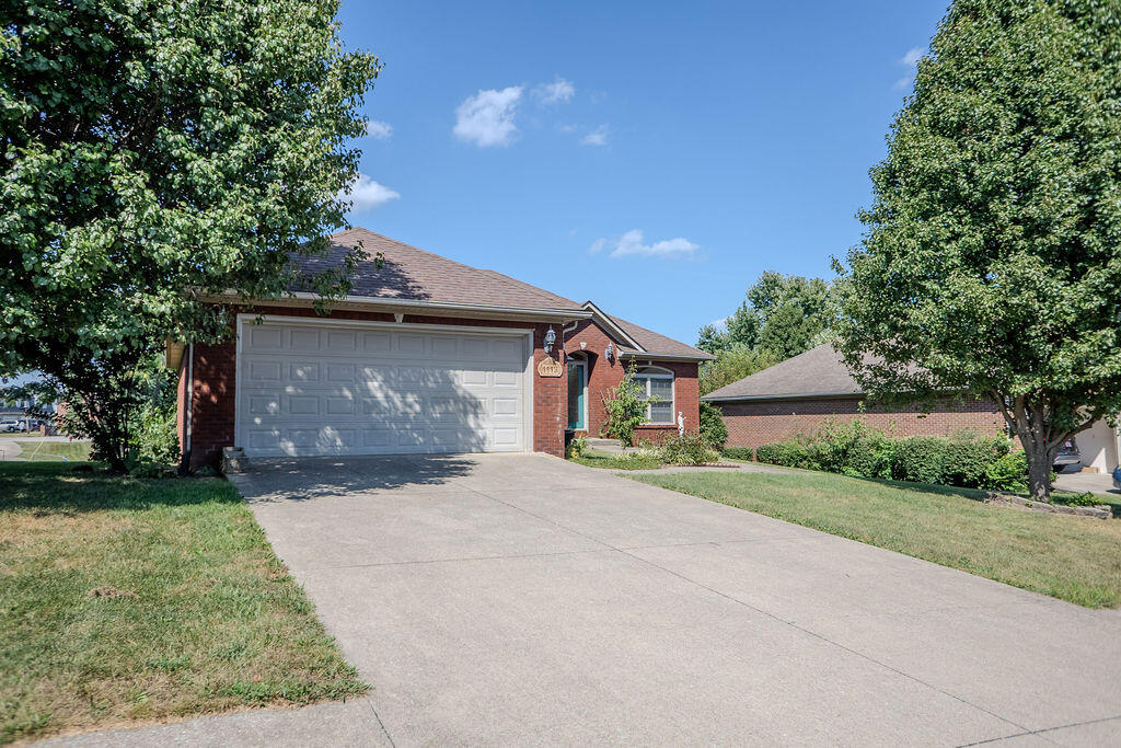 1113 Southern Hills Drive Property Photo 2