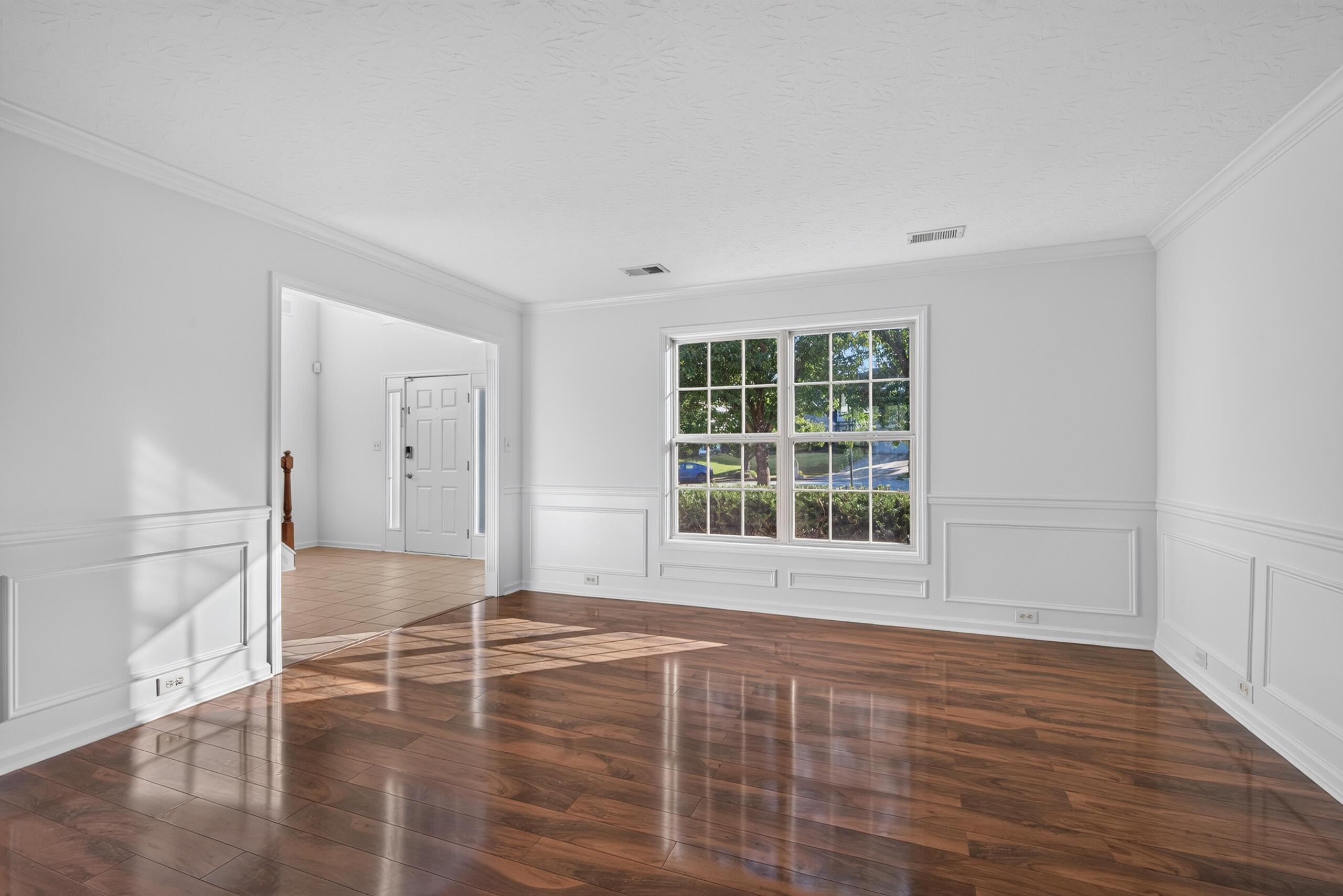 1109 Aldridge Way Property Photo 6