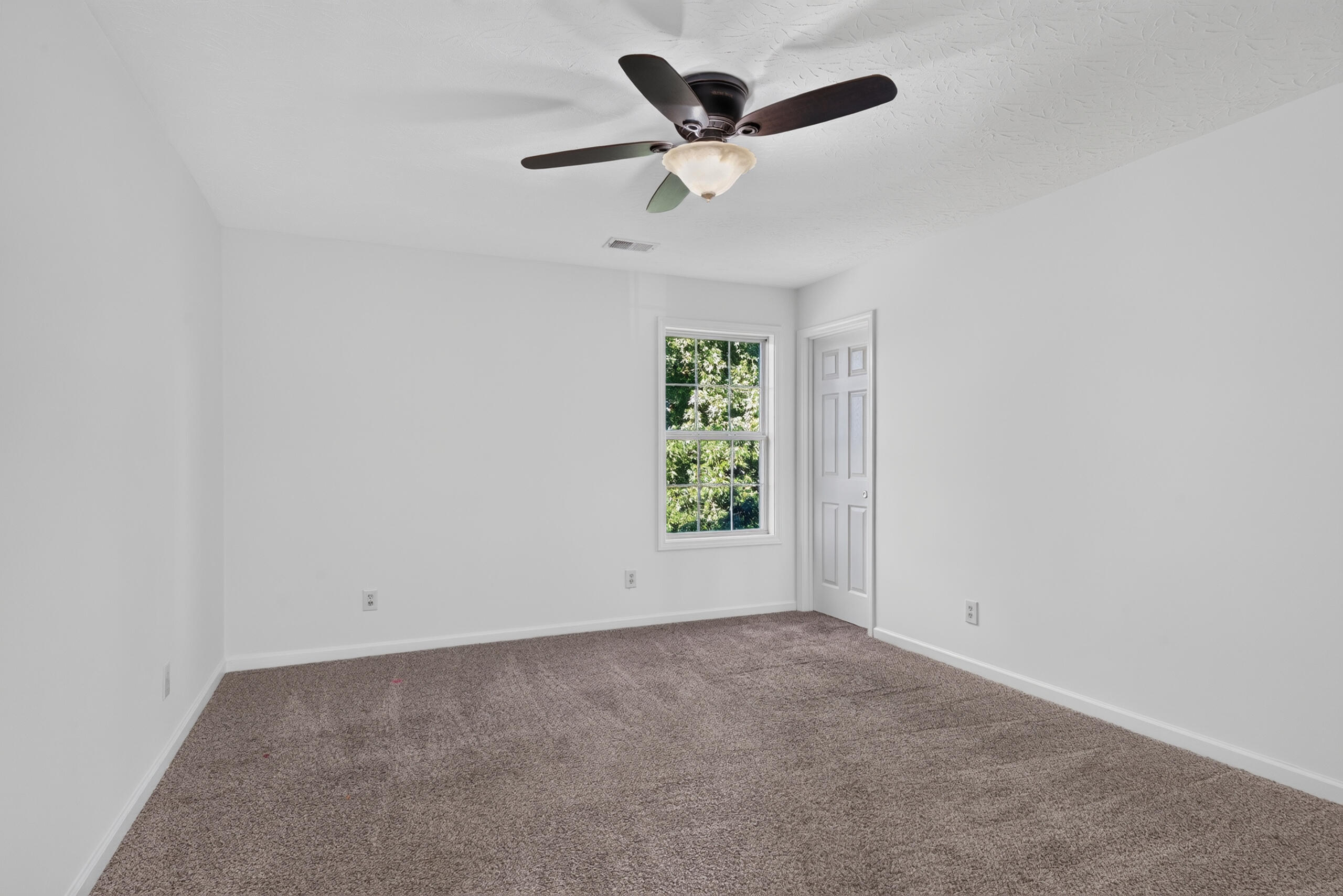 1109 Aldridge Way Property Photo 24