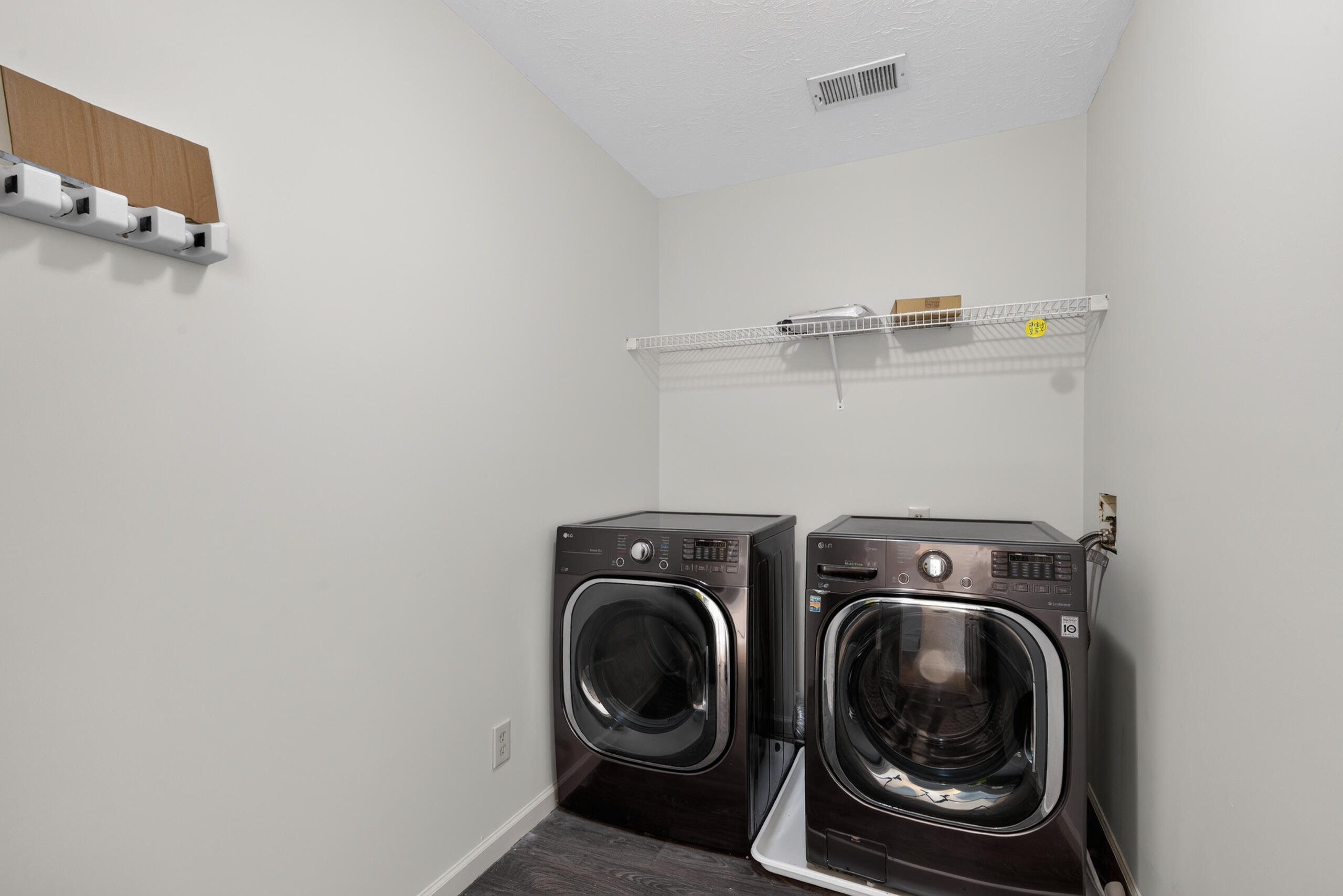 1109 Aldridge Way Property Photo 28