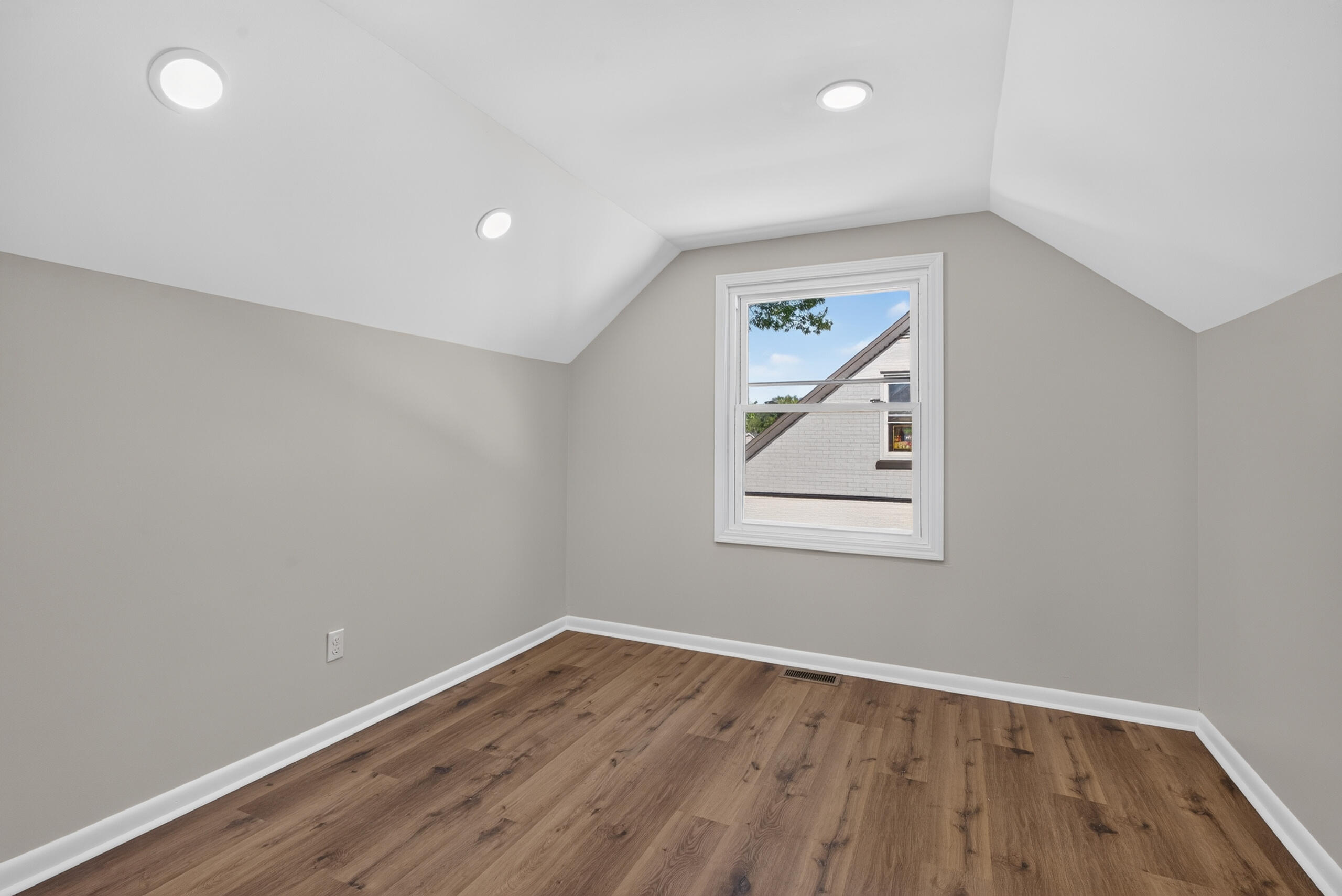 625 St Anthony Drive Property Photo 21