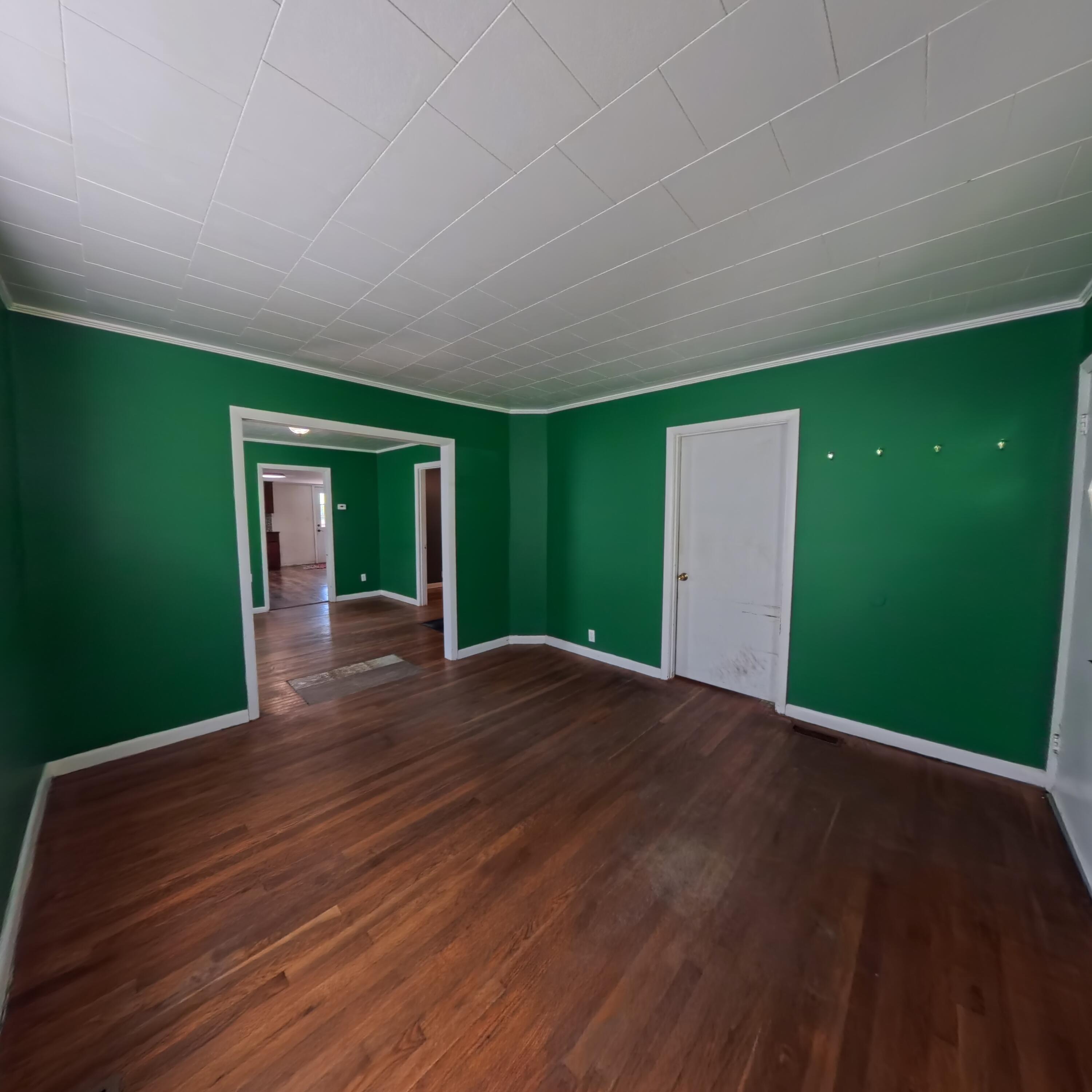 628 Cantrill Street Property Photo 6