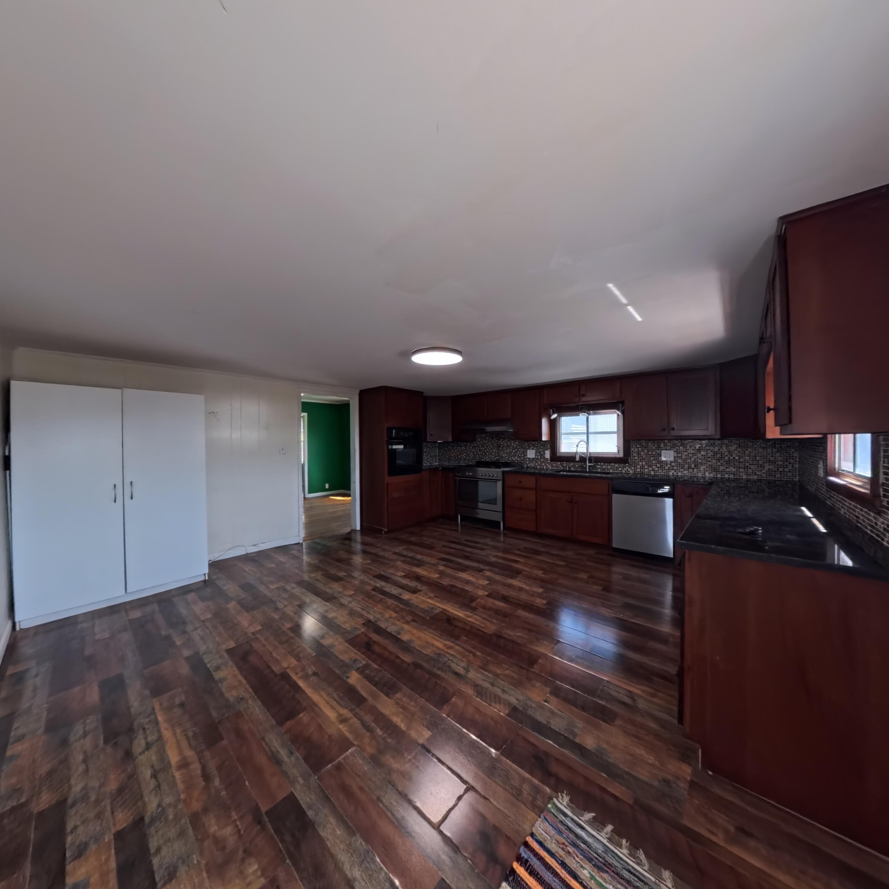 628 Cantrill Street Property Photo 8