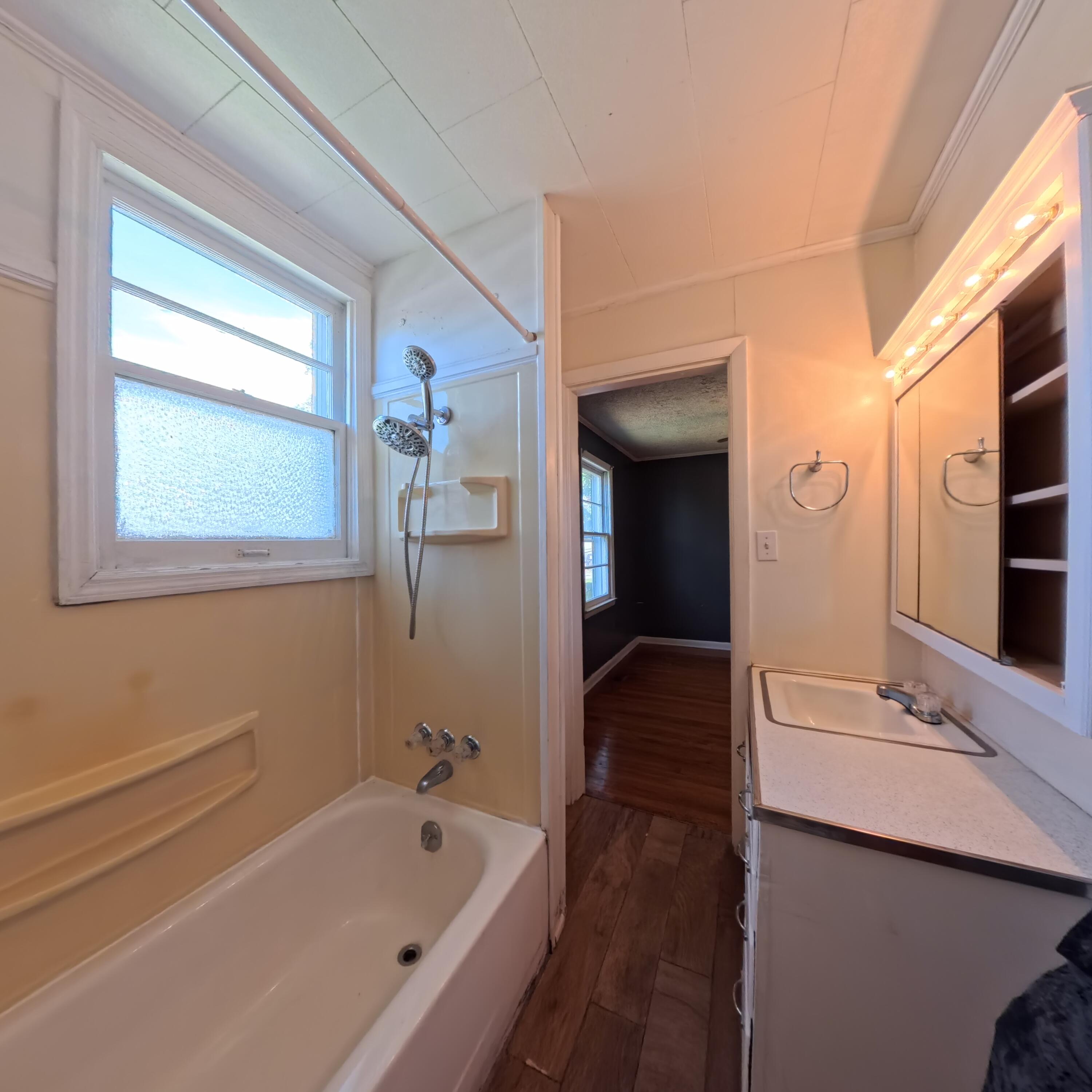 628 Cantrill Street Property Photo 13