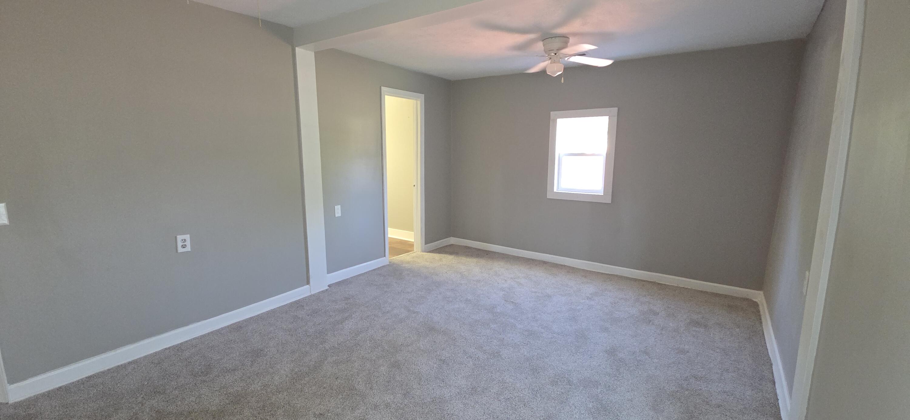 4535 Hendron Road Property Photo 14