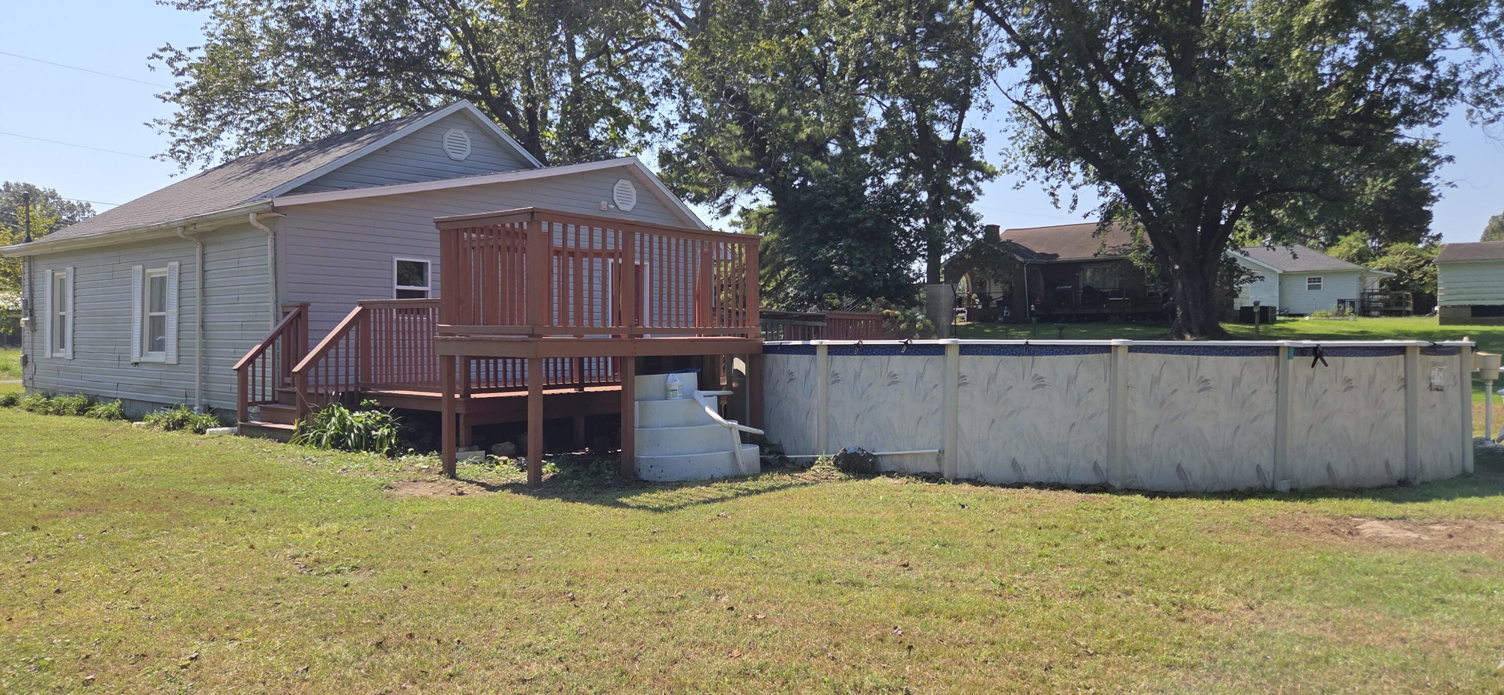 4535 Hendron Road Property Photo 16