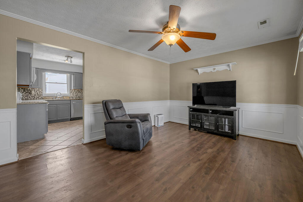 1116 Orchard Drive Property Photo 8