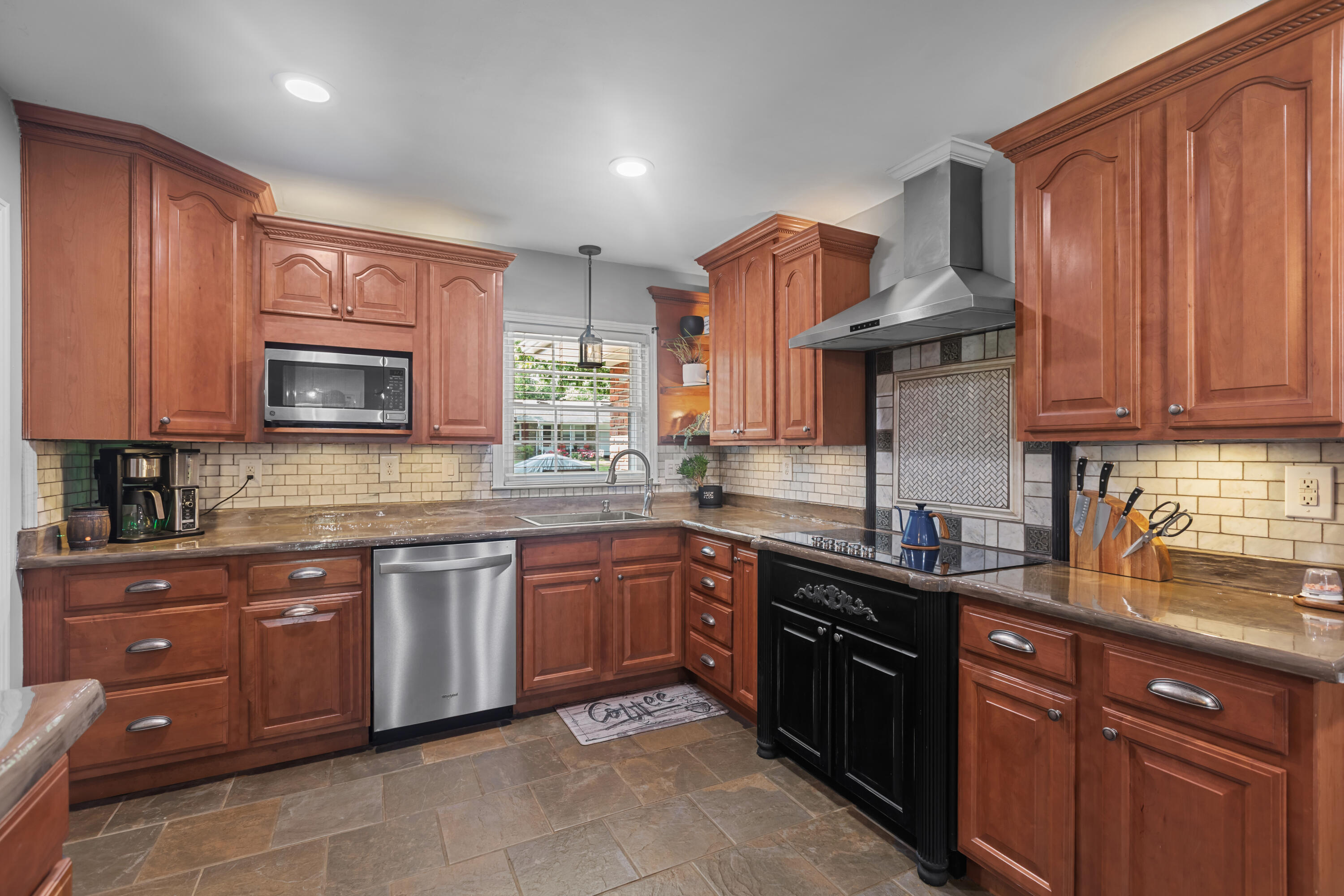 151 Pinehurst Drive Property Photo 2